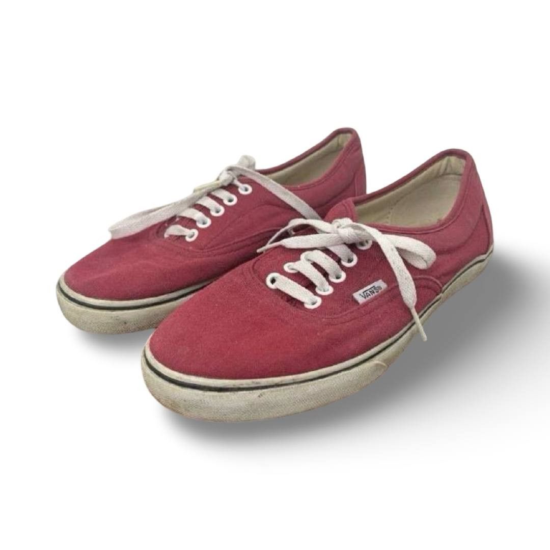 Vans Vans Slip Ons #40 Size US 9 / EU 42 - 1 Thumbnail