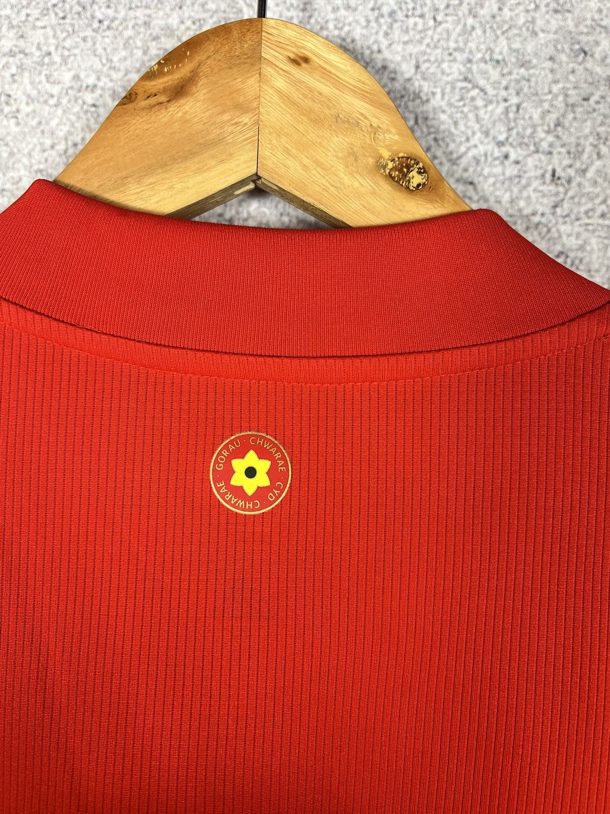Adidas Adidas Wales National Team 2020 Home Soccer Jersey Shirt Size US S / EU 44-46 / 1 - 7 Thumbnail