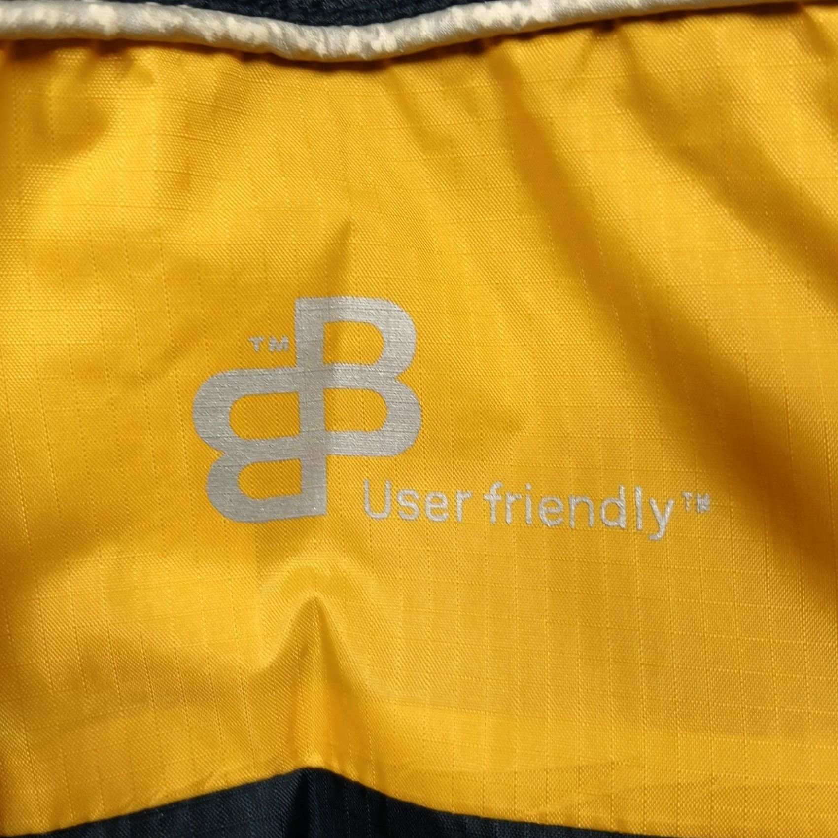 Bugle Boy VINTAGE Bugle Boy Windbreaker Jacket Blues Yellow Nylon Men L Navy Yellow Windbreaker Jacket Full Zip Size US L / EU 52-54 / 3 - 4 Thumbnail