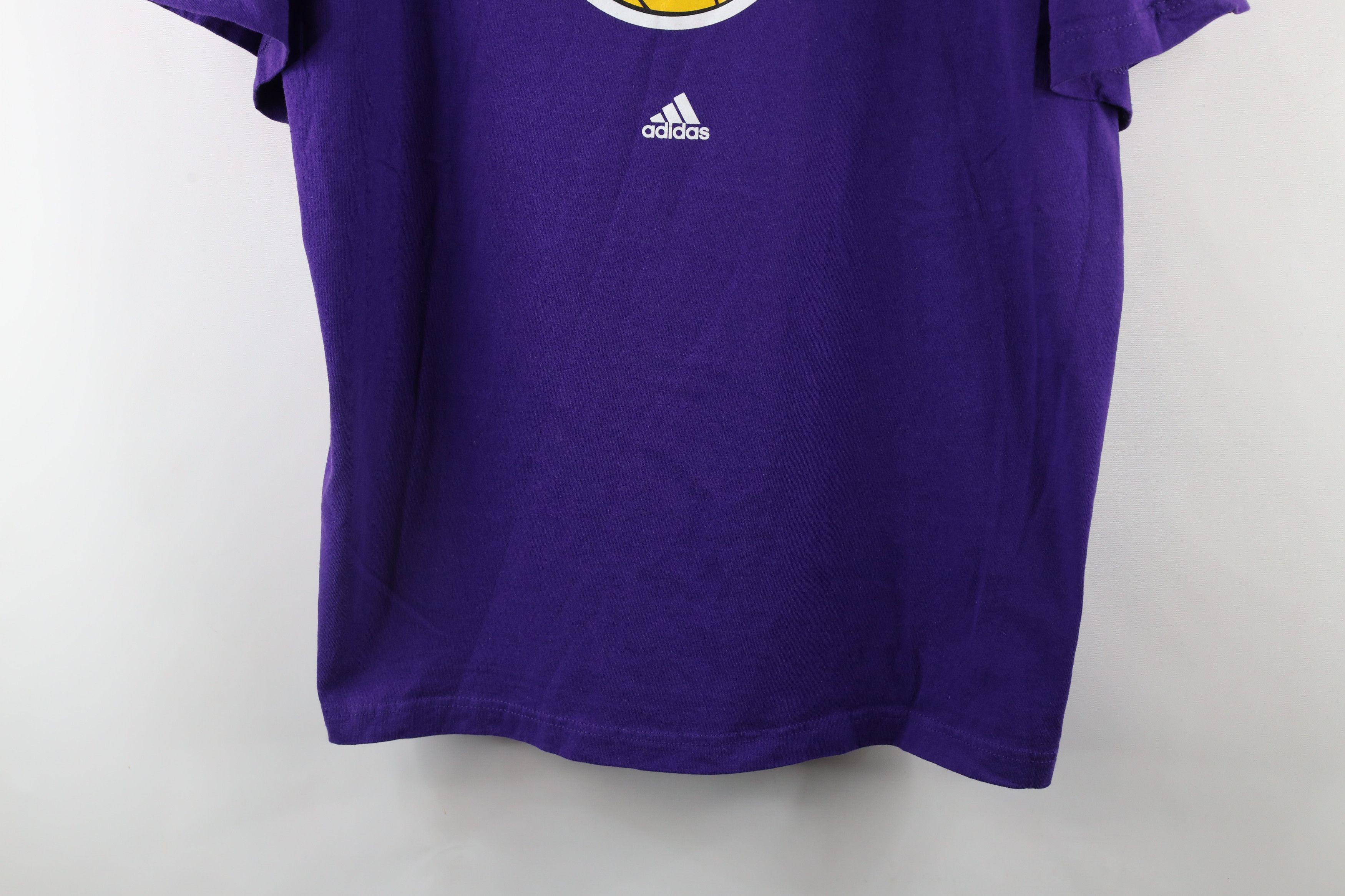 Adidas × Vintage Vintage Adidas Los Angeles Lakers Basketball T-Shirt Size US XXL / EU 58 / 5 - 3 Thumbnail