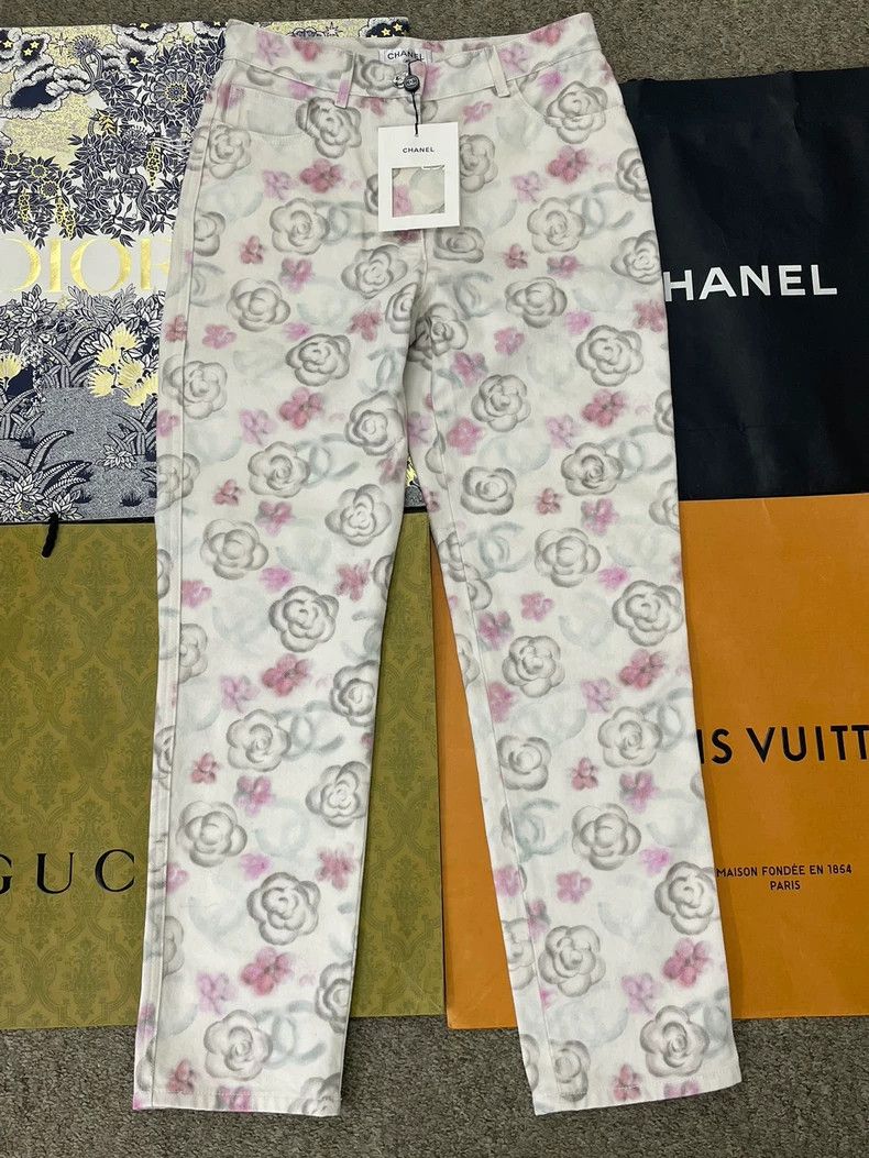 Chanel Chanel 24N Coco Neige Camellia Jeans - dmc Size US 36 / EU 52 - 1 Thumbnail