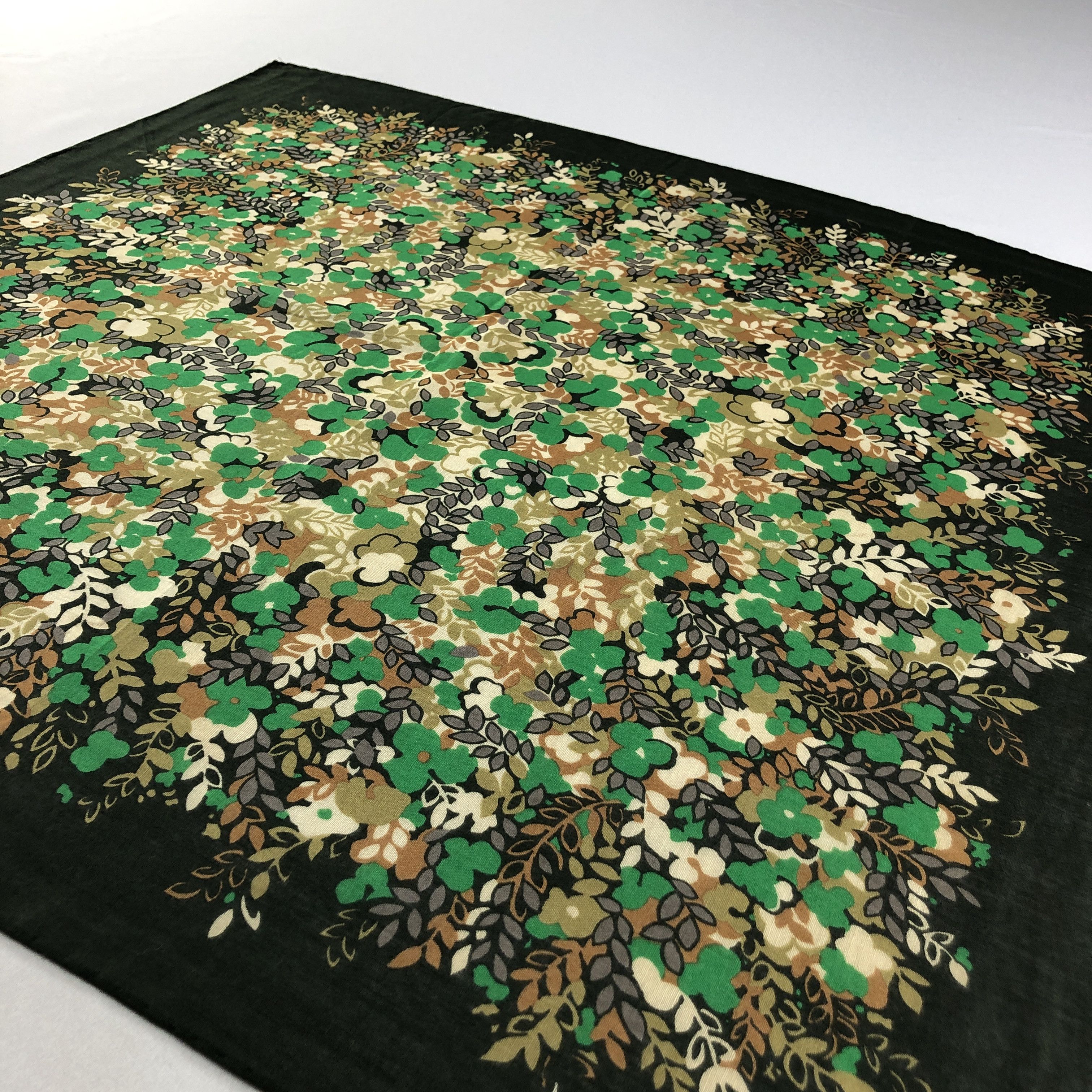 Yves Saint Laurent YSL Handkerchief Neckerchief Bandana H2533 Size ONE SIZE - 2 Thumbnail