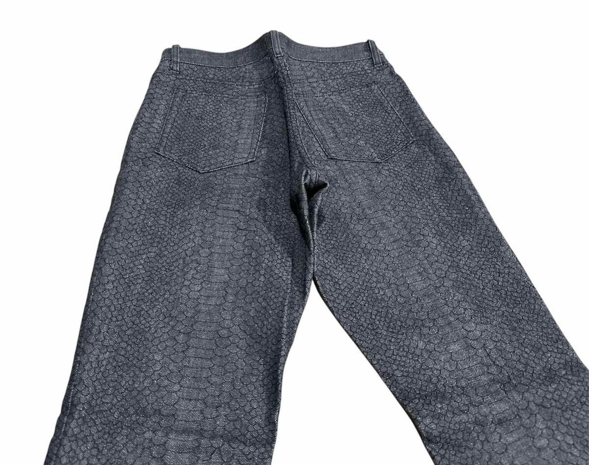 If Six Was Nine × Japanese Brand × Le Grande Bleu (L.G.B.) 🔥Y2K Japanese Flared Denim Snakeskin Embroidered Reptile Size US 30 / EU 46 - 8 Thumbnail