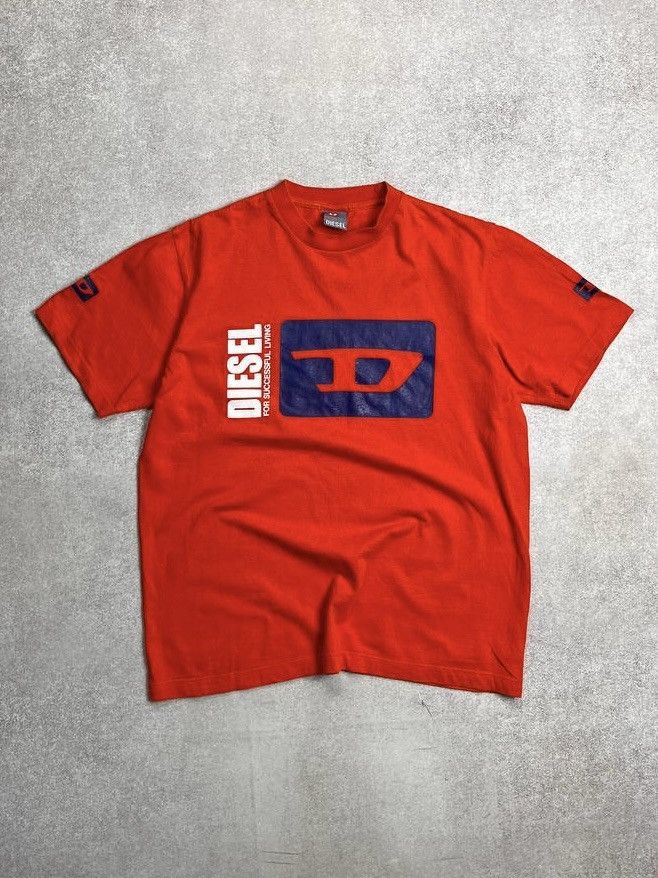 Other Vintage Diesel Big Logo Boxy T-shirt Y2K L Size US L / EU 52-54 / 3 - 1 Thumbnail
