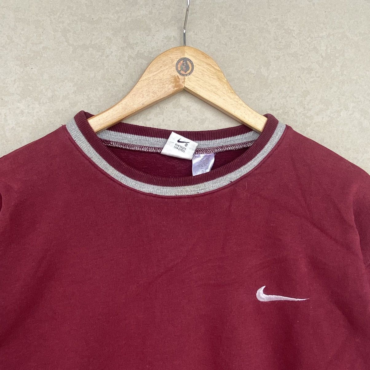 Other Vintage Nike Small Embroidered Crewneck Sweatshirt Size S Size US S / EU 44-46 / 1 - 4 Thumbnail