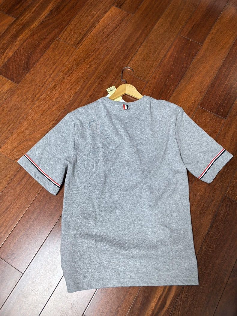 Thom Browne thom browneShort-sleeved 2503-Nextarrow Size US M / EU 48-50 / 2 - 7 Thumbnail