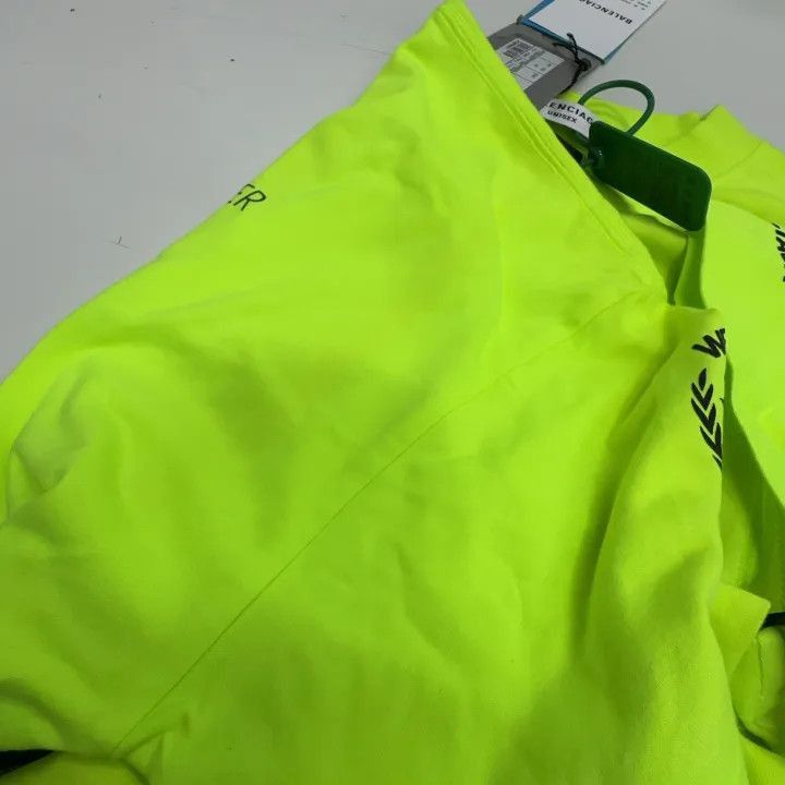 Balenciaga Balenciaga Neon Logo Tee for Women 0079-2507 Size M / US 6-8 / IT 42-44 - 4 Thumbnail
