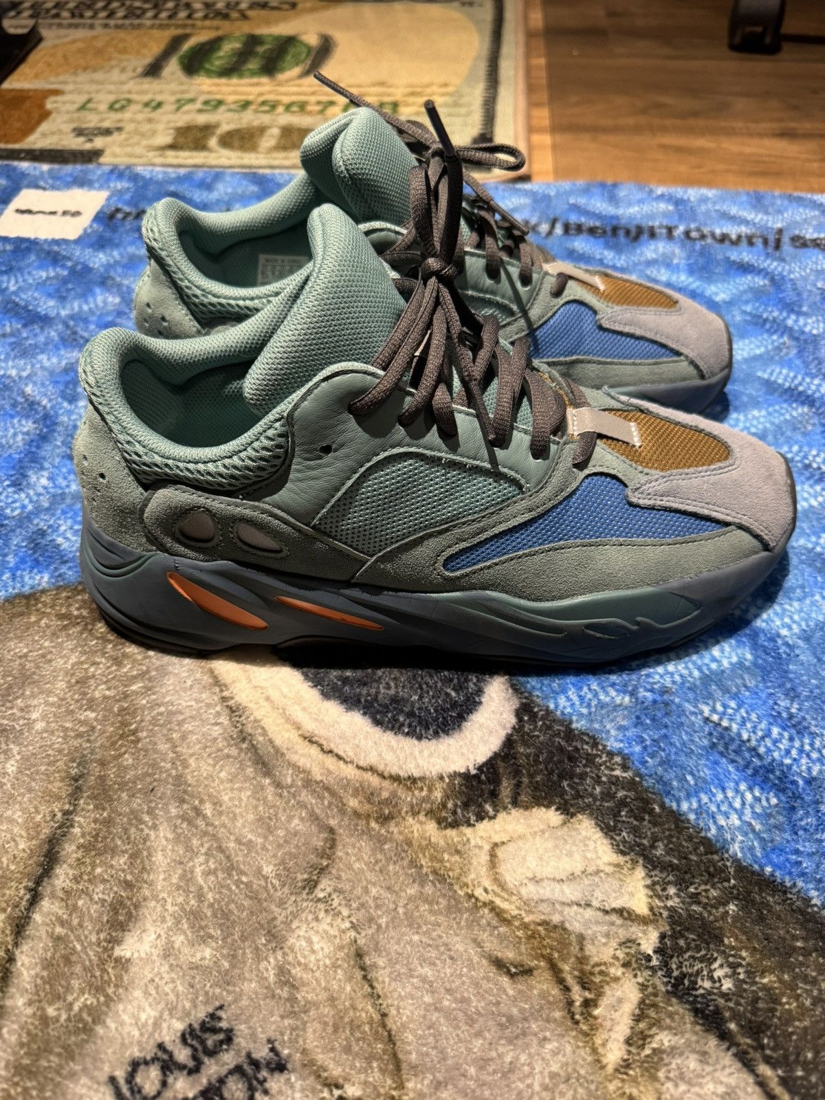 Yeezy Yeezy Boost 700 Faded Azure Size US 9.5 / EU 42-43 - 6 Thumbnail