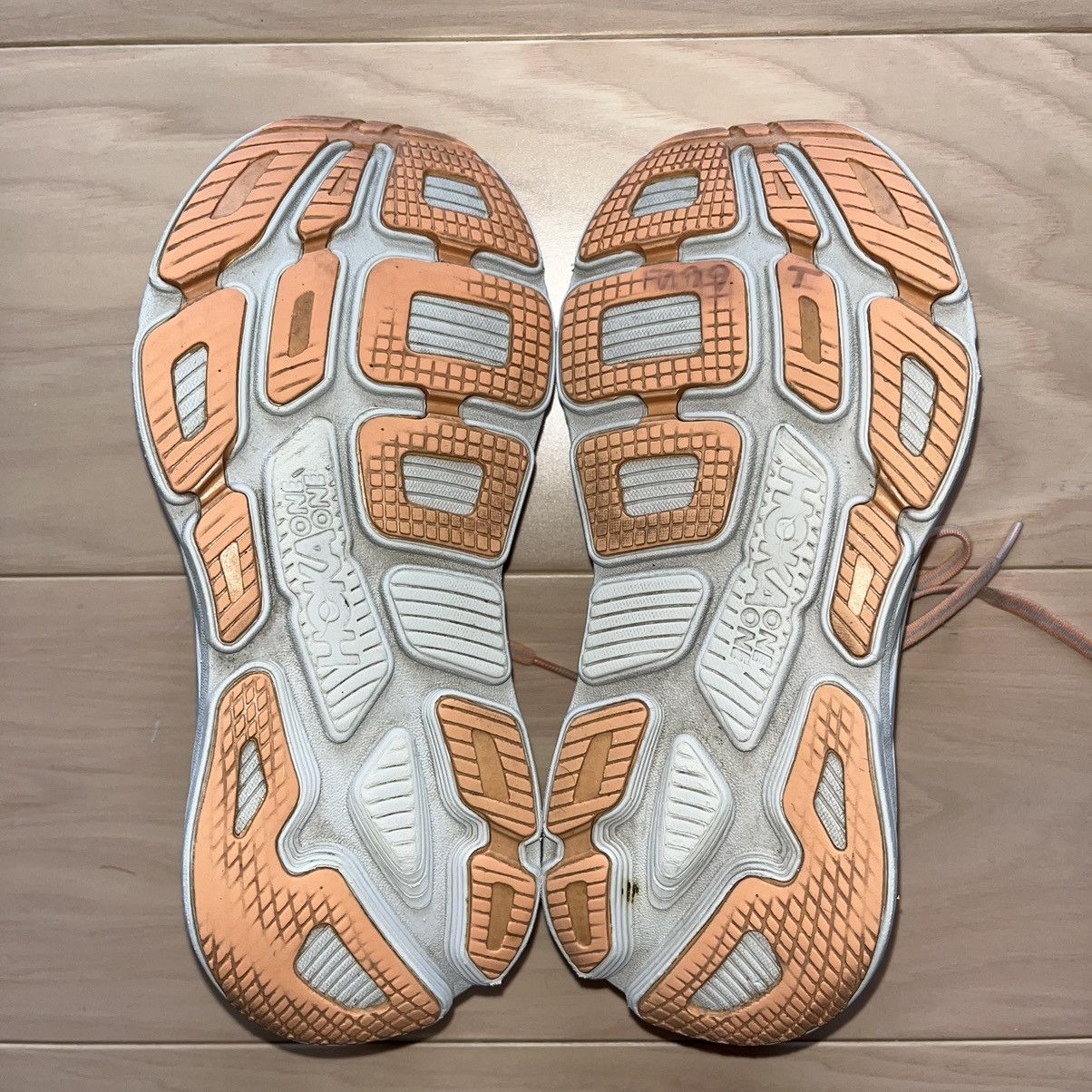 Hoka Women’s Sz 8 - Hoka One One Bondi 7 Harbor Mist W Running Size US 8 / IT 38 - 8 Thumbnail