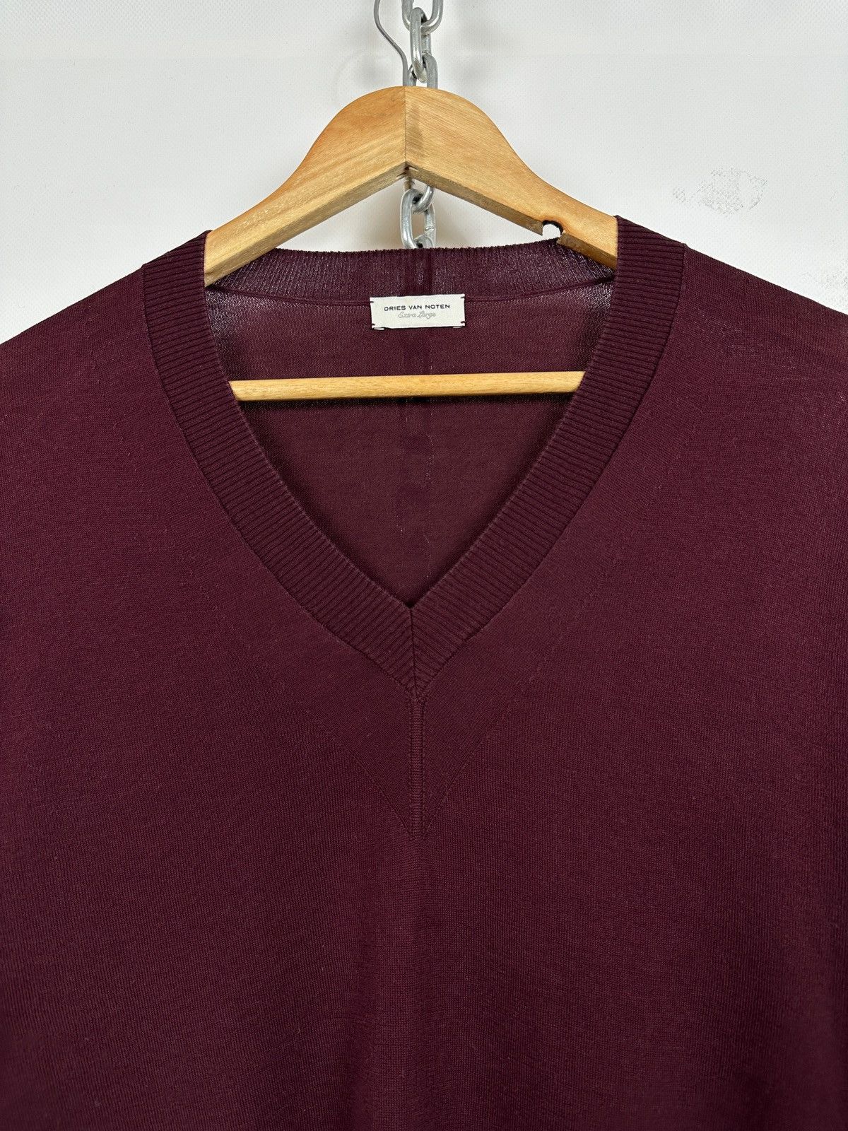 Dries Van Noten Dries Van Noten Burgundy V-Neck Lightweight Sweater Pullover Size US XL / EU 56 / 4 - 7 Thumbnail