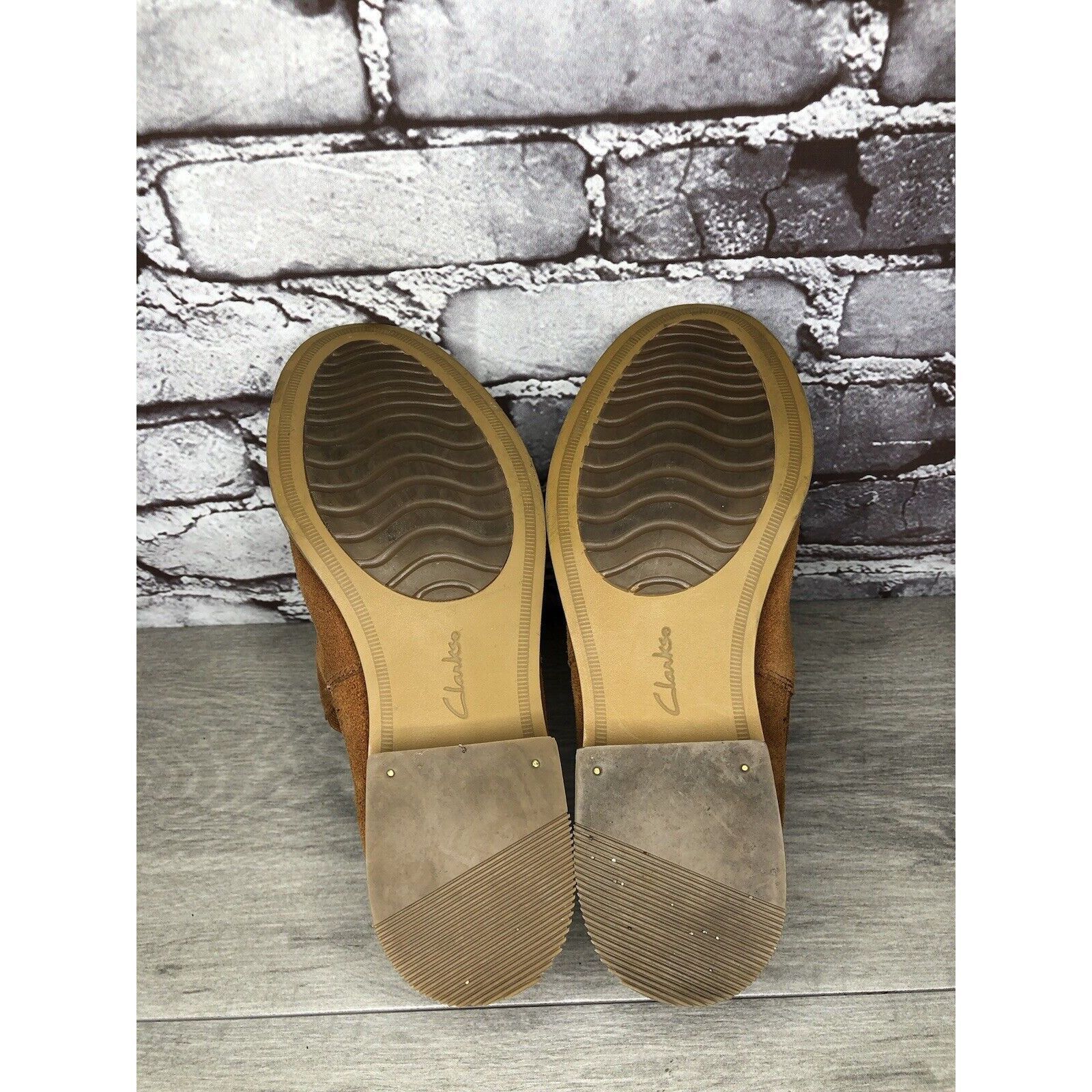 Clarks Clarks Camel Tan Suede Leather Block Heel Low Cut Booties Wo Size US 7 / IT 37 - 14 Thumbnail