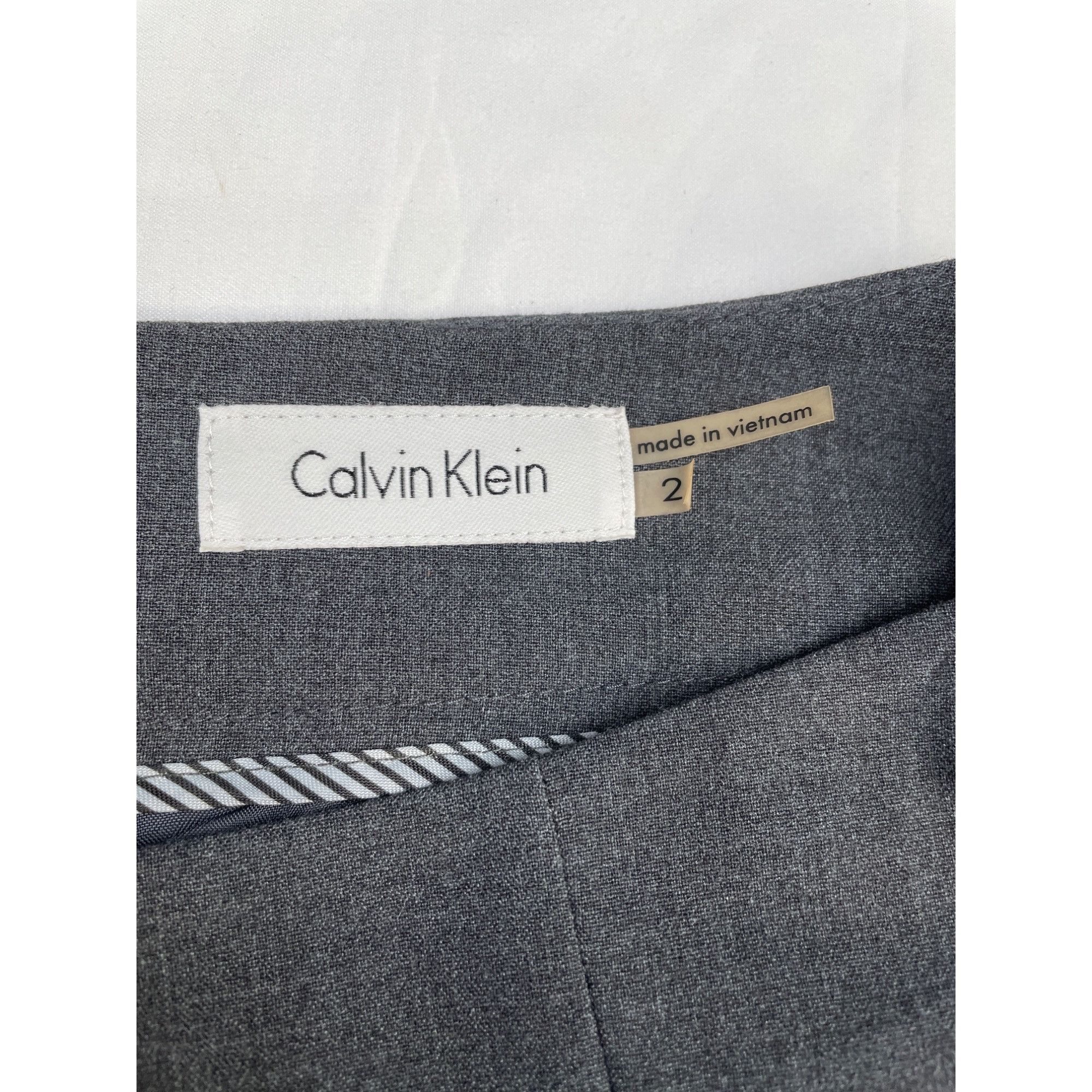 Calvin Klein Calvin Klein Women's Gray Skirt, Straight cut, fitted Back S Size 26" / US 2 / IT 38 - 6 Thumbnail