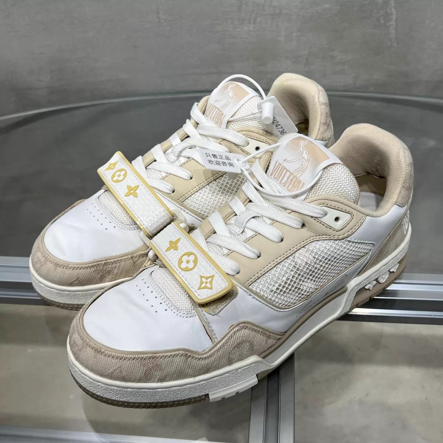 Louis Vuitton LV Trainer Khaki Velcro 39.5 Size US 6.5 / EU 39-40 - 2 Thumbnail