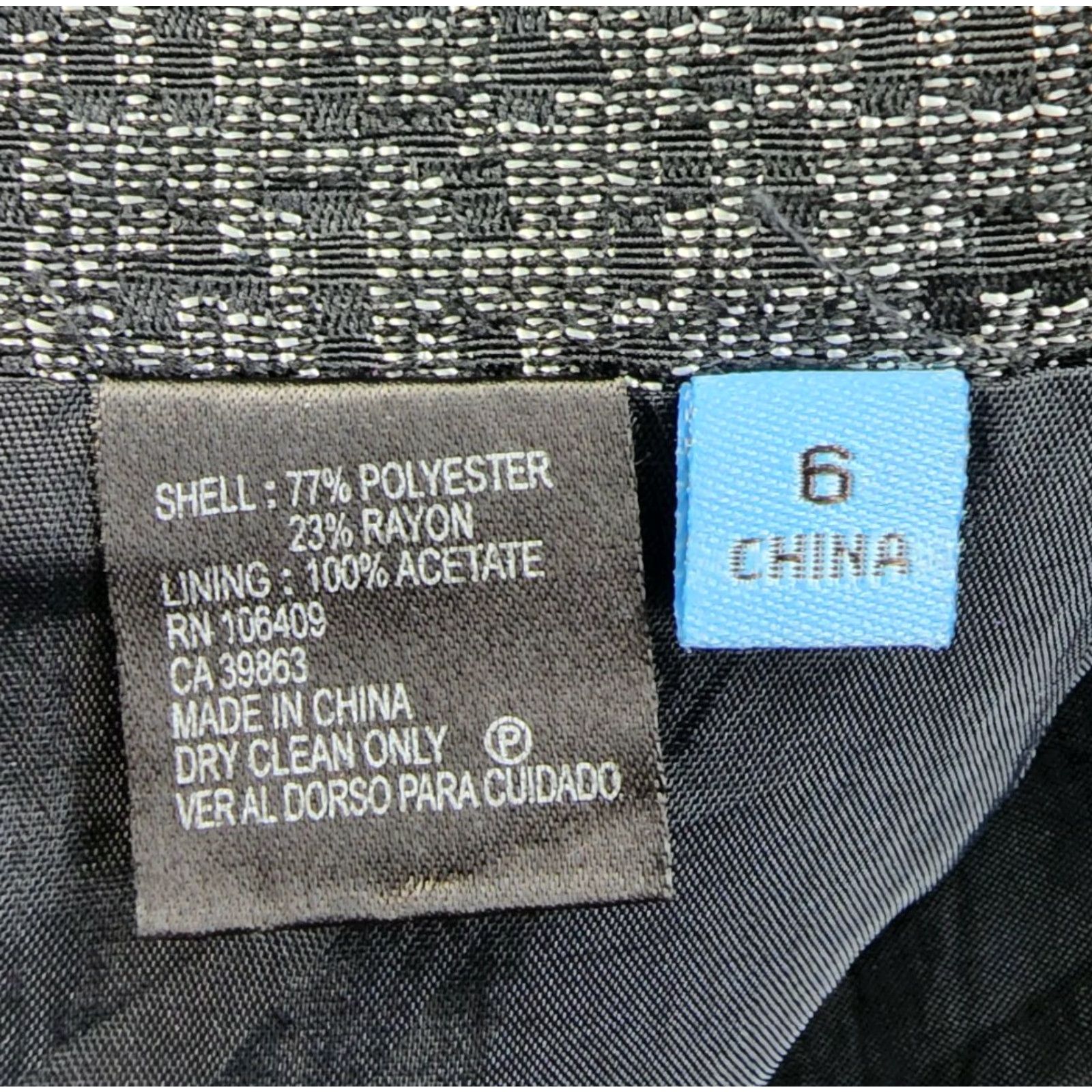Vintage Antonio Melani Gray Abstract Print Mini Skirt Sz 6 Women’s Lined Polyester Rayon: Short, Casual, Party/Cocktail, Regular, Summer Womens Size 28" / US 6 / IT 42 - 6 Thumbnail