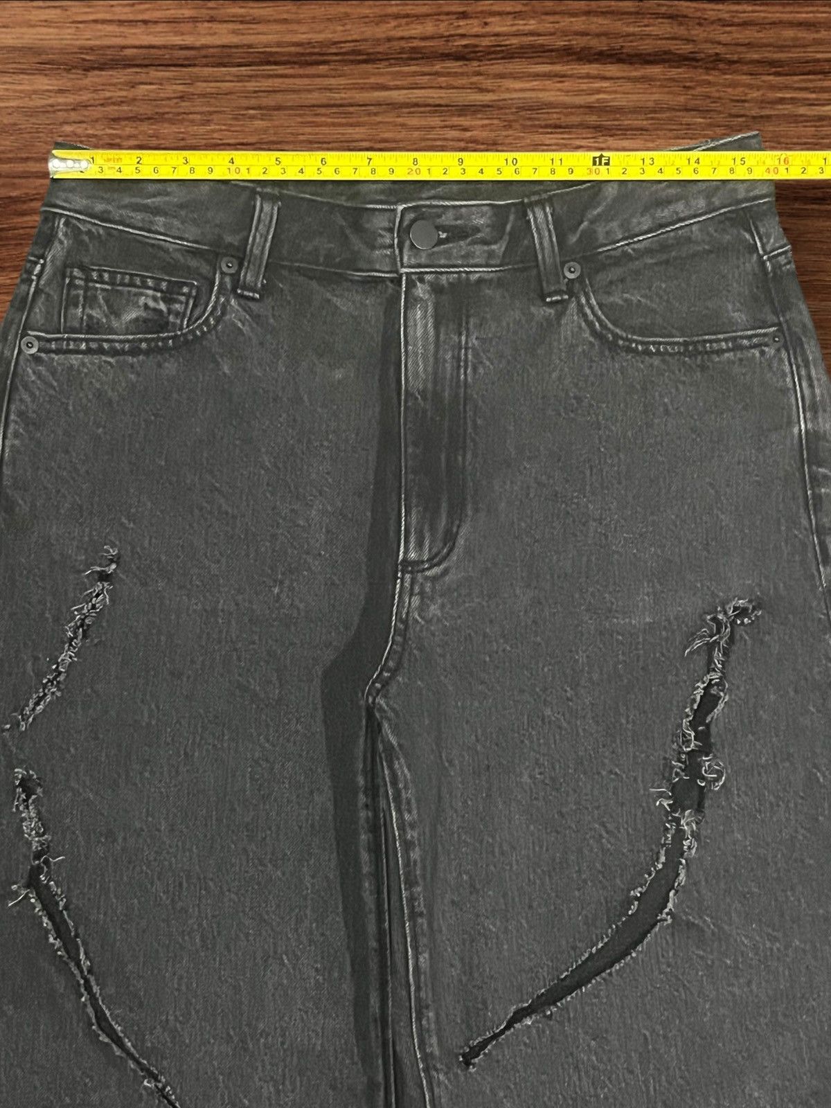 Japanese Brand ⚡️Crazy⚡️Vintage Japanese Brand Trash Black Wash Barrel Jeans Size US 31 - 11 Thumbnail