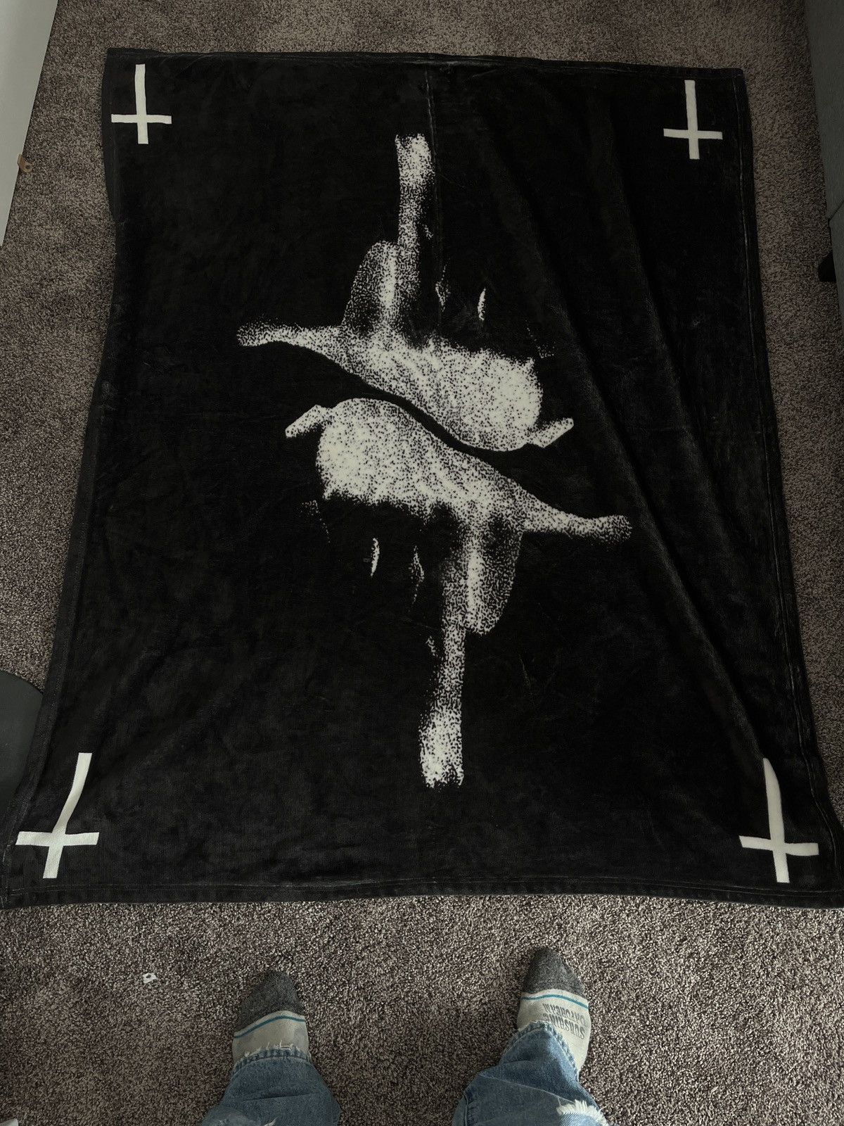 Playboi Carti Whole Lotta Red WLR Middle Finger Blanket Size ONE SIZE - 3 Thumbnail