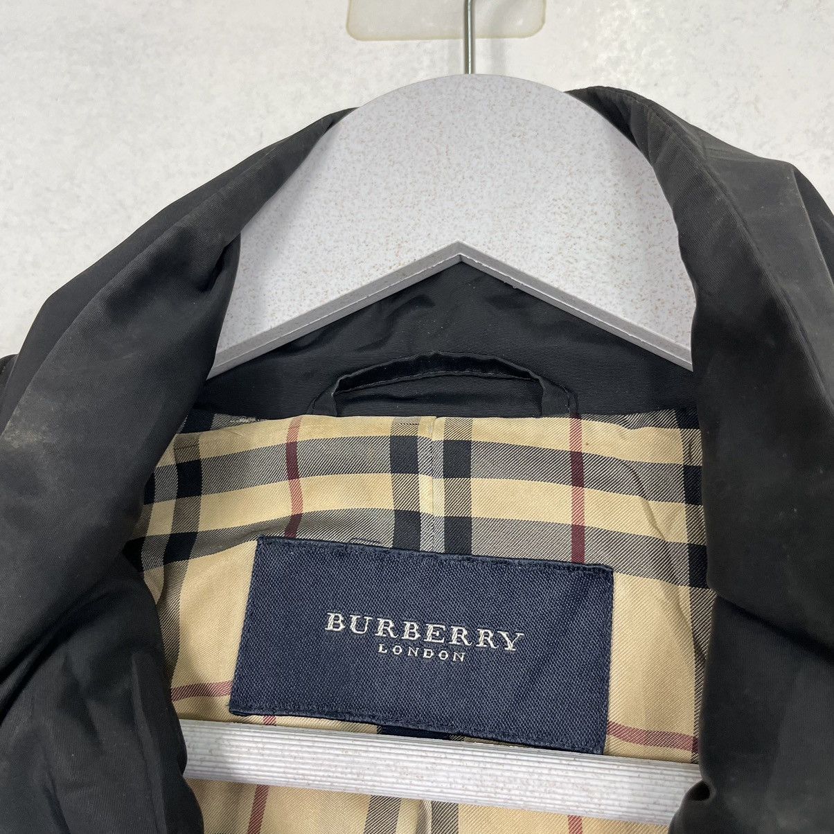 Burberry 💥BURBERRY NOVACHECK LIGHT PUFFER JACKET Size US M / EU 48-50 / 2 - 8 Thumbnail