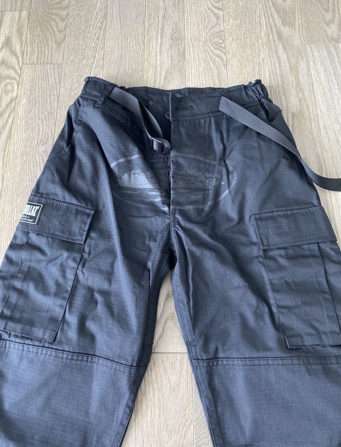 Corteiz Corteiz Guerillaz Cargo Triple Black Size US 30 / EU 46 - 1 Thumbnail