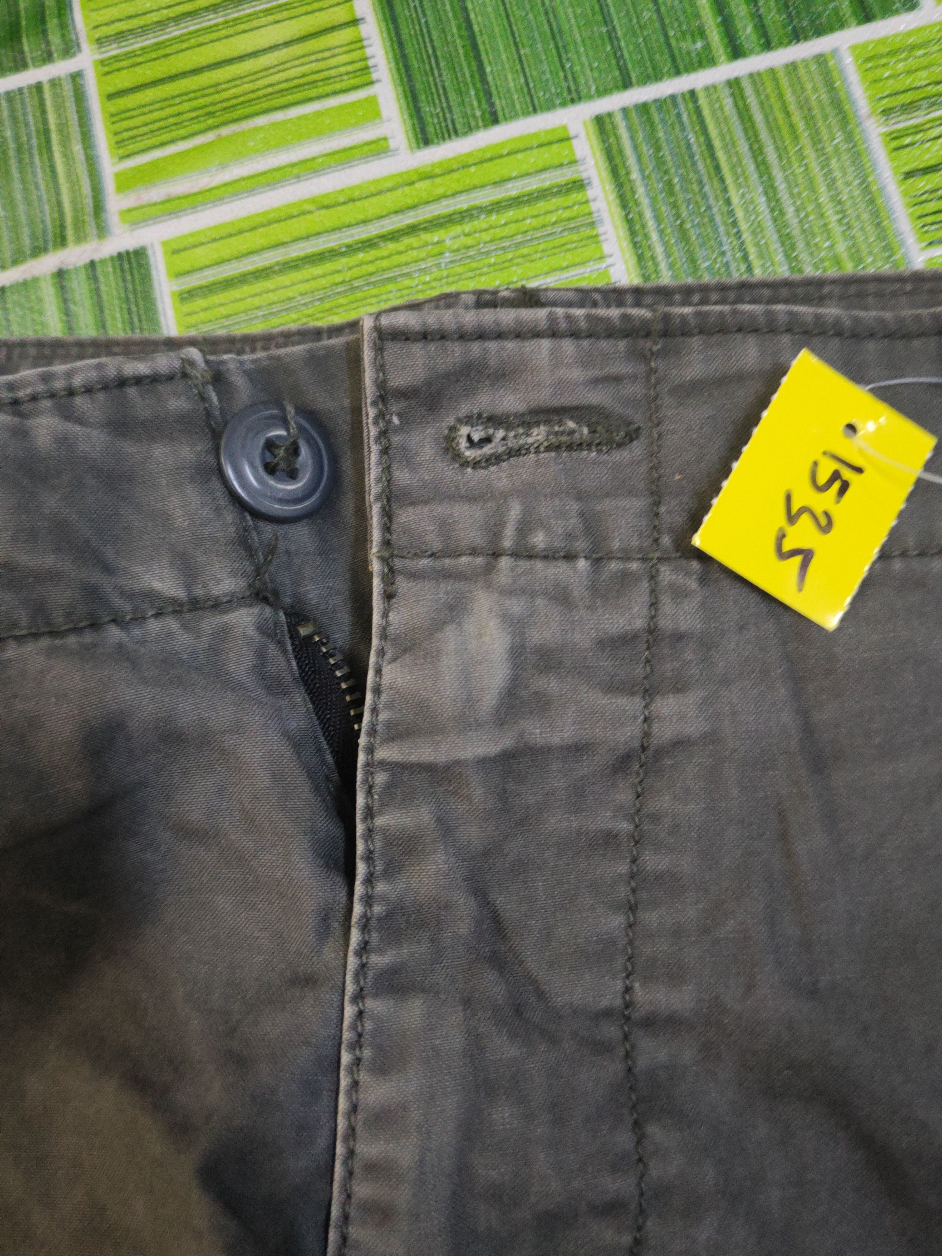 Japanese Brand DL Old Navy Black Faded Multipocket Cargo Pants #1535 Size US 31 - 15 Thumbnail