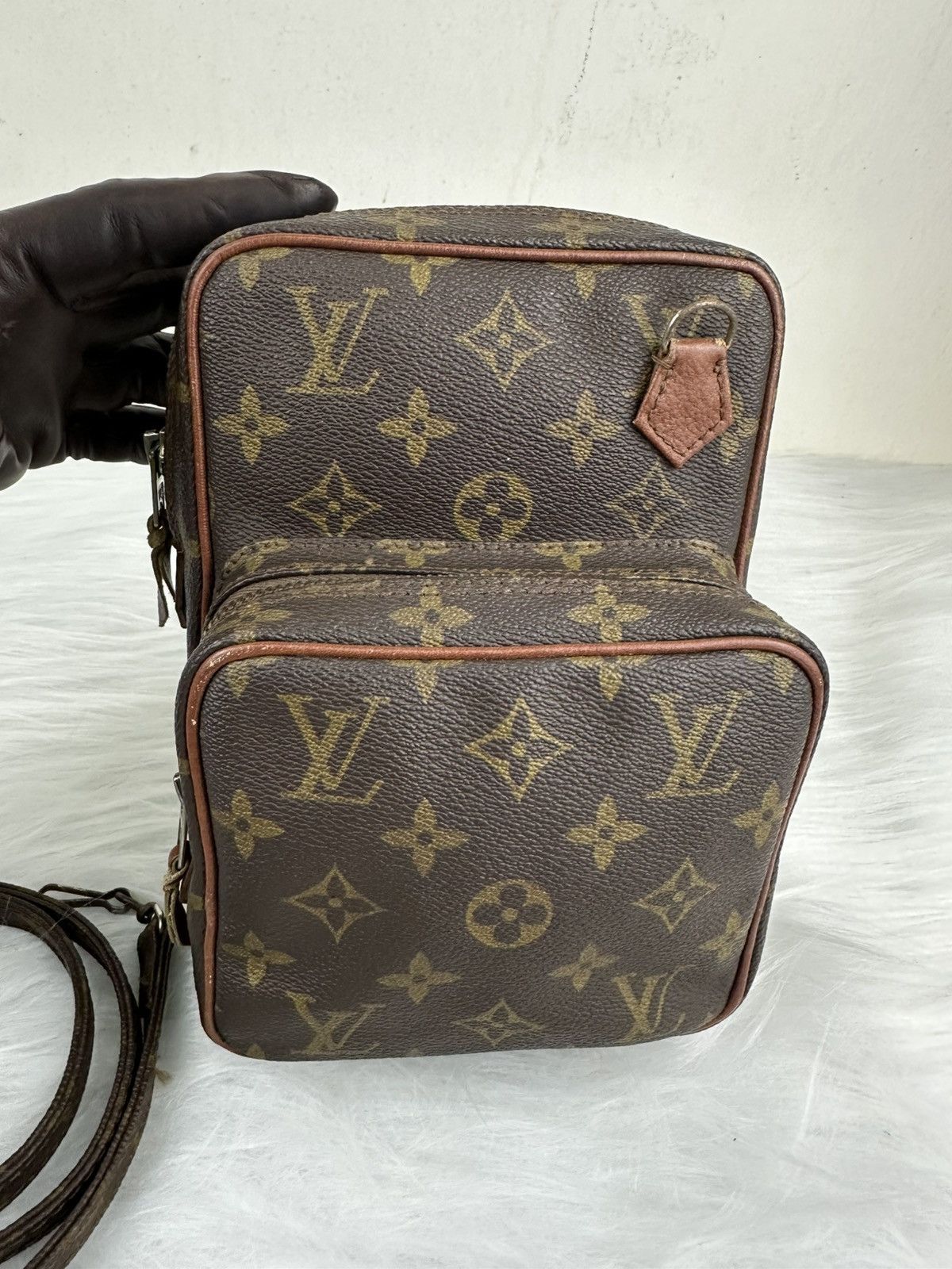 Louis Vuitton (Interior Repair) Louis Vuitton Amazon Shoulder Bag Size ONE SIZE - 8 Thumbnail