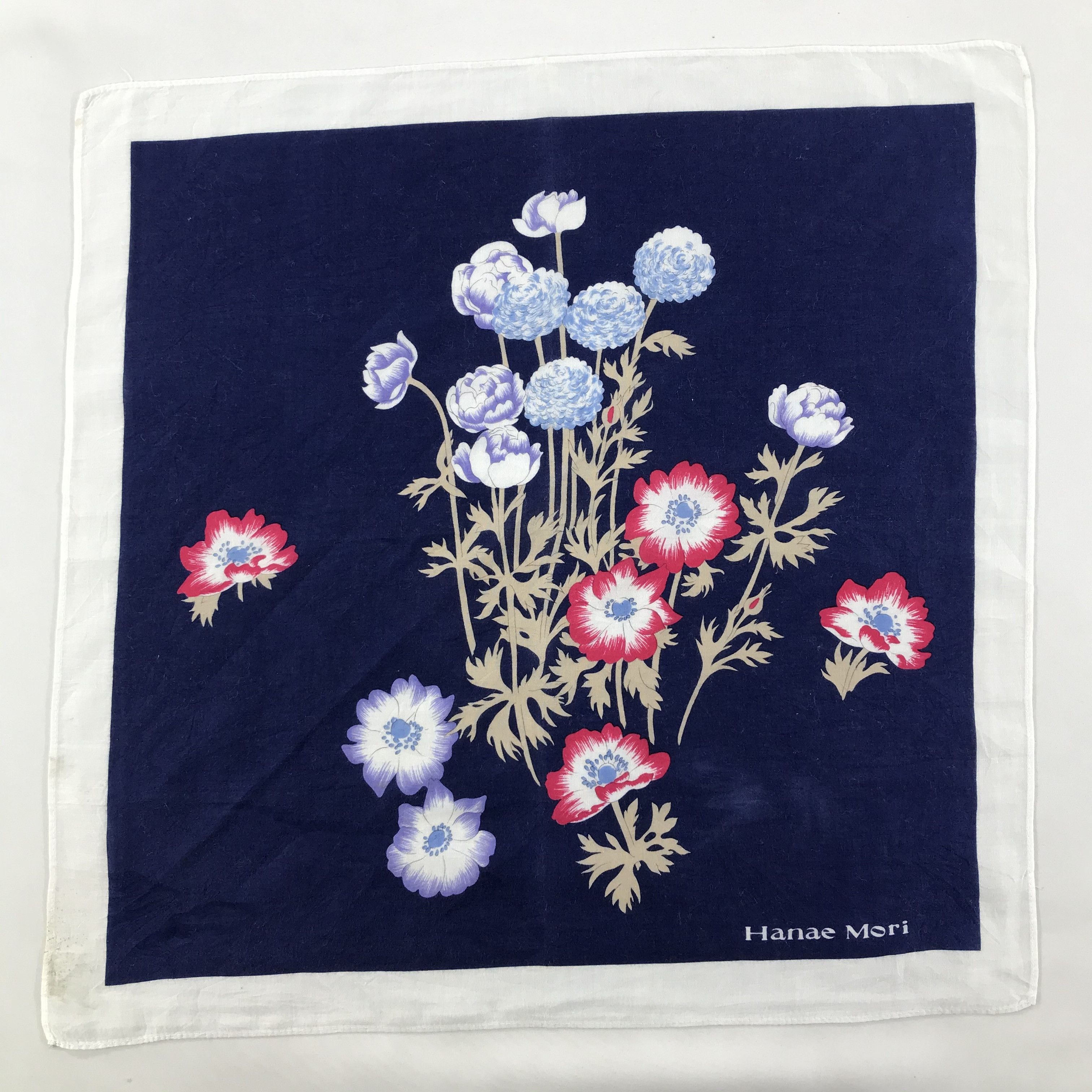 Hanae Mori × Vintage Hanae Mori Bandana / Handkerchief / Neckerchief - S1508 Size ONE SIZE - 1 Thumbnail