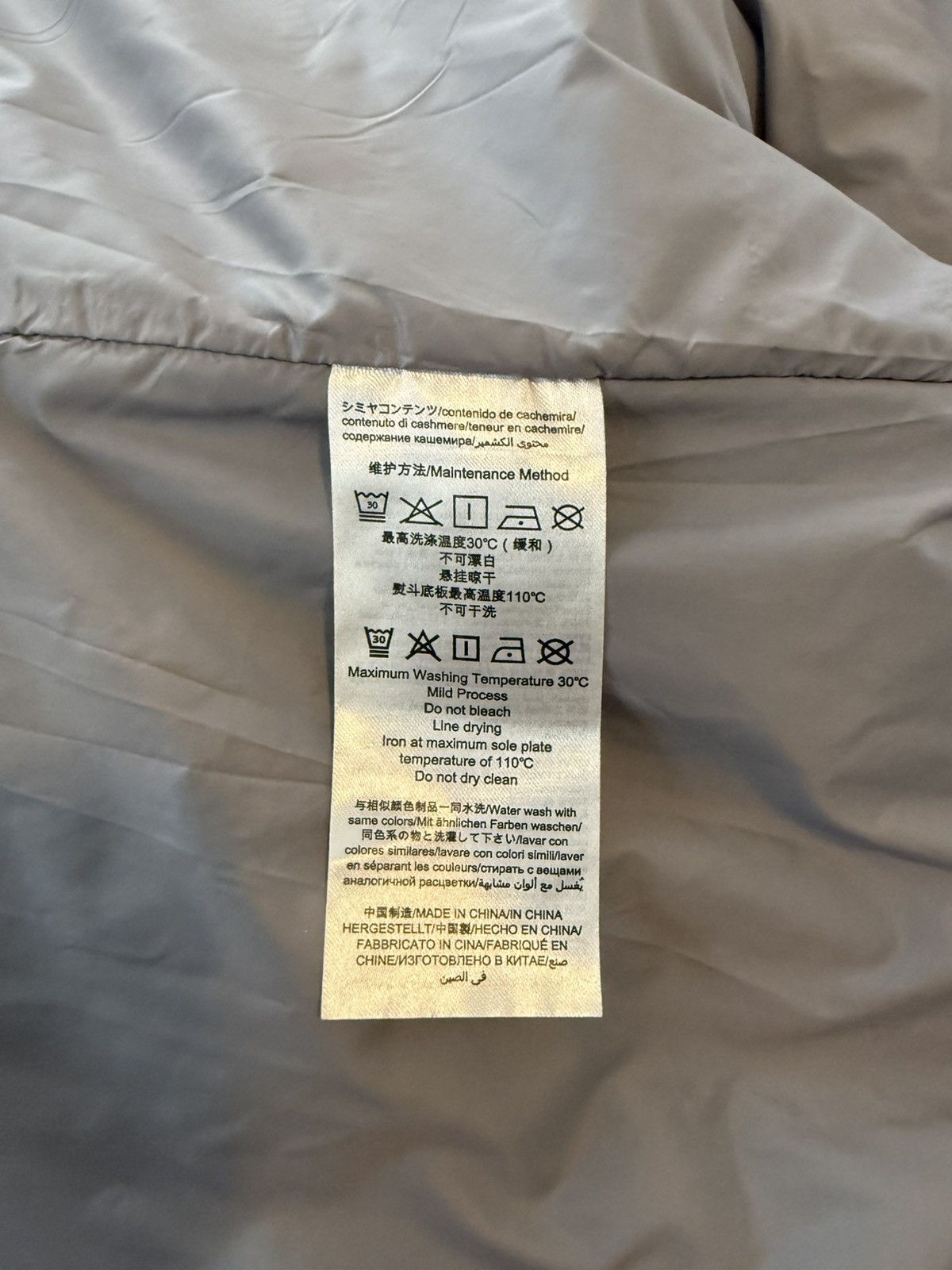 A. A. Spectrum A. A. Spectrum Azyr Down Jacket Size US L / EU 52-54 / 3 - 4 Thumbnail
