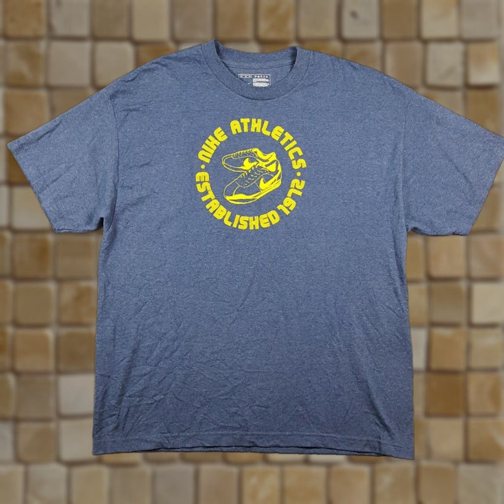 Nike VINTAGE Nike Men's Size 2XL Blue Retro Athletic T-Shirt 90s Sports Logo Cotton Size US XXL / EU 58 / 5 - 1 Thumbnail