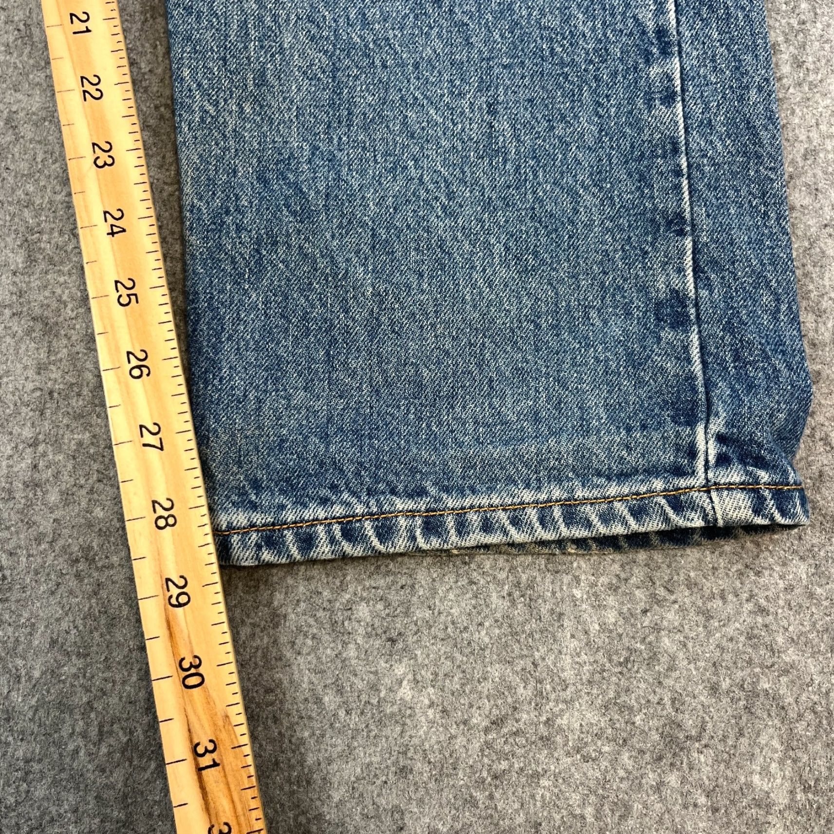Levi's VINTAGE Levi's 615 Mens Jeans Regular Straight 36 30 Mid Blue Orange Tab 90s Men's Jeans Regular 36 Blue 5-Pocket Design Denim Cotton... Size US 36 / EU 52 - 4 Thumbnail