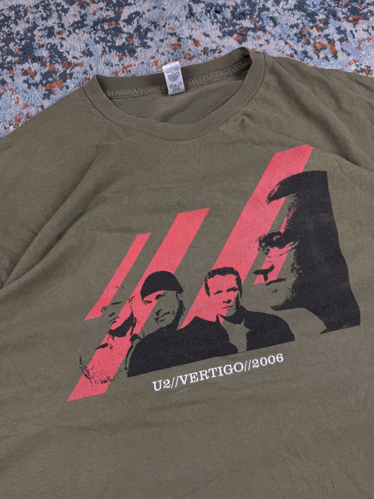 Band Tees Vintage 2006 U2 vertigo tour graphic tee Size US XL / EU 56 / 4 - 6 Thumbnail