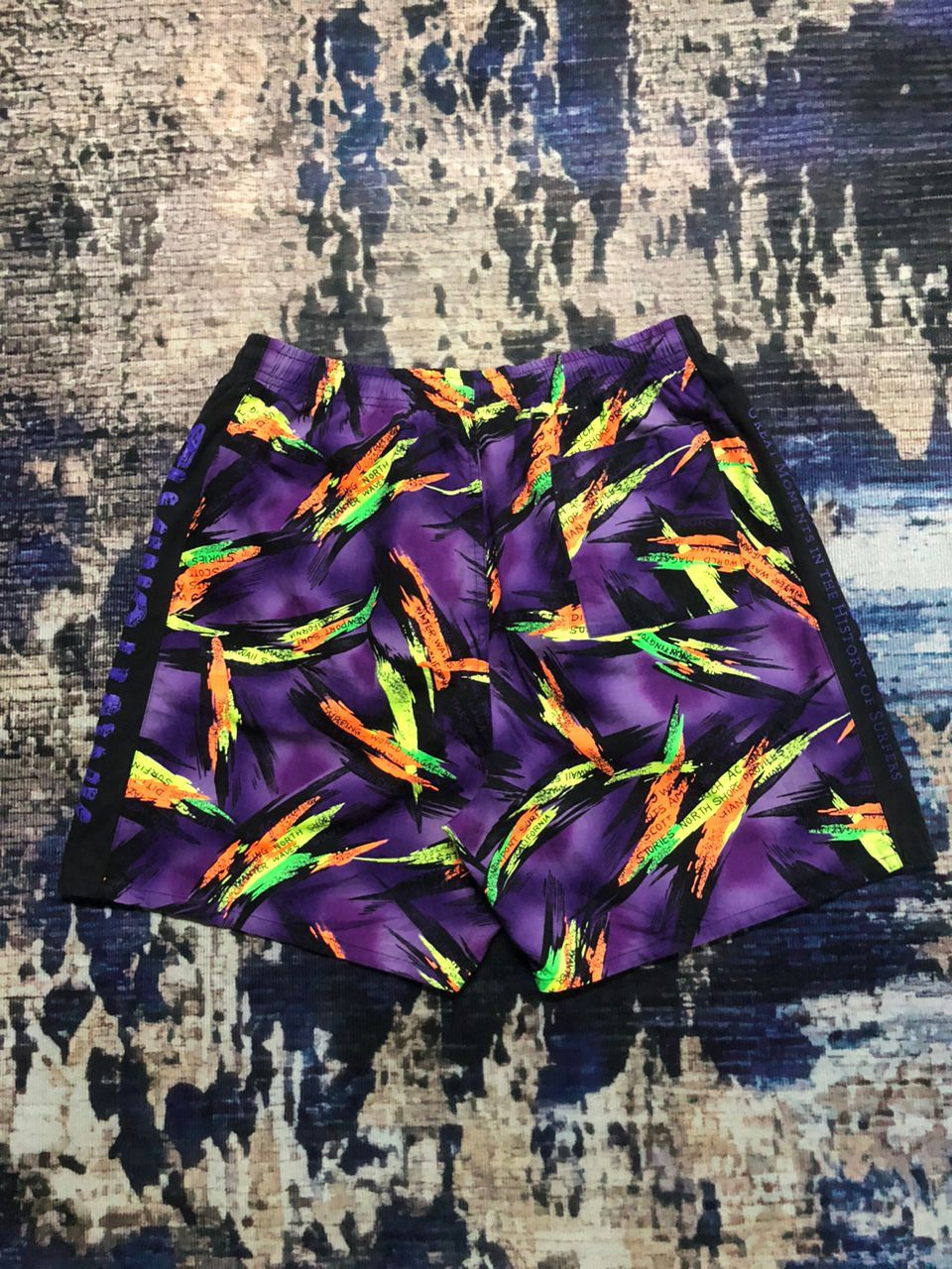 Japanese Brand Flying Hawk Surf Style Short Pants Abstract Design Size US 30 / EU 46 - 2 Thumbnail