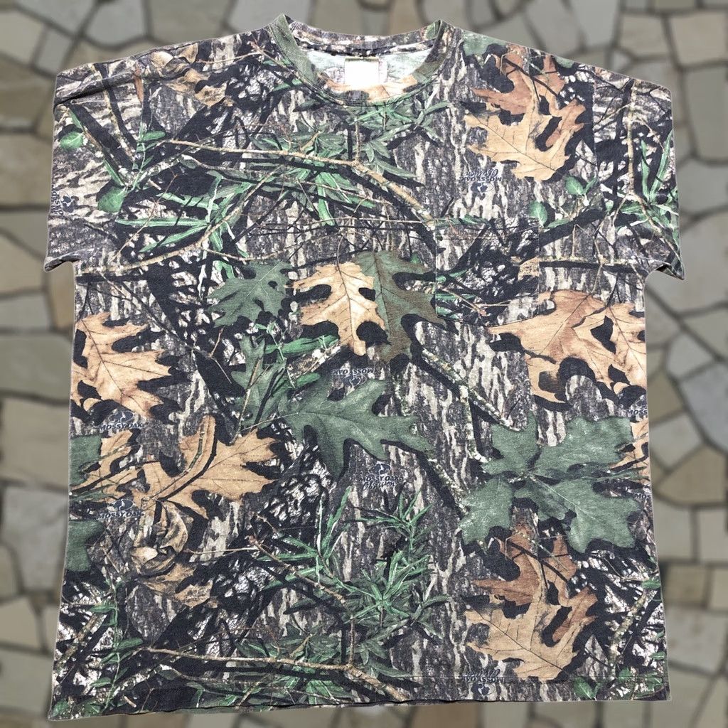 Vintage VINTAGE Field Staff T-Shirt Mens 2XL Real Tree Mossy Oak Camo Long Sleeve Hunting 90s Y2K Size US XXL / EU 58 / 5 - 1 Thumbnail