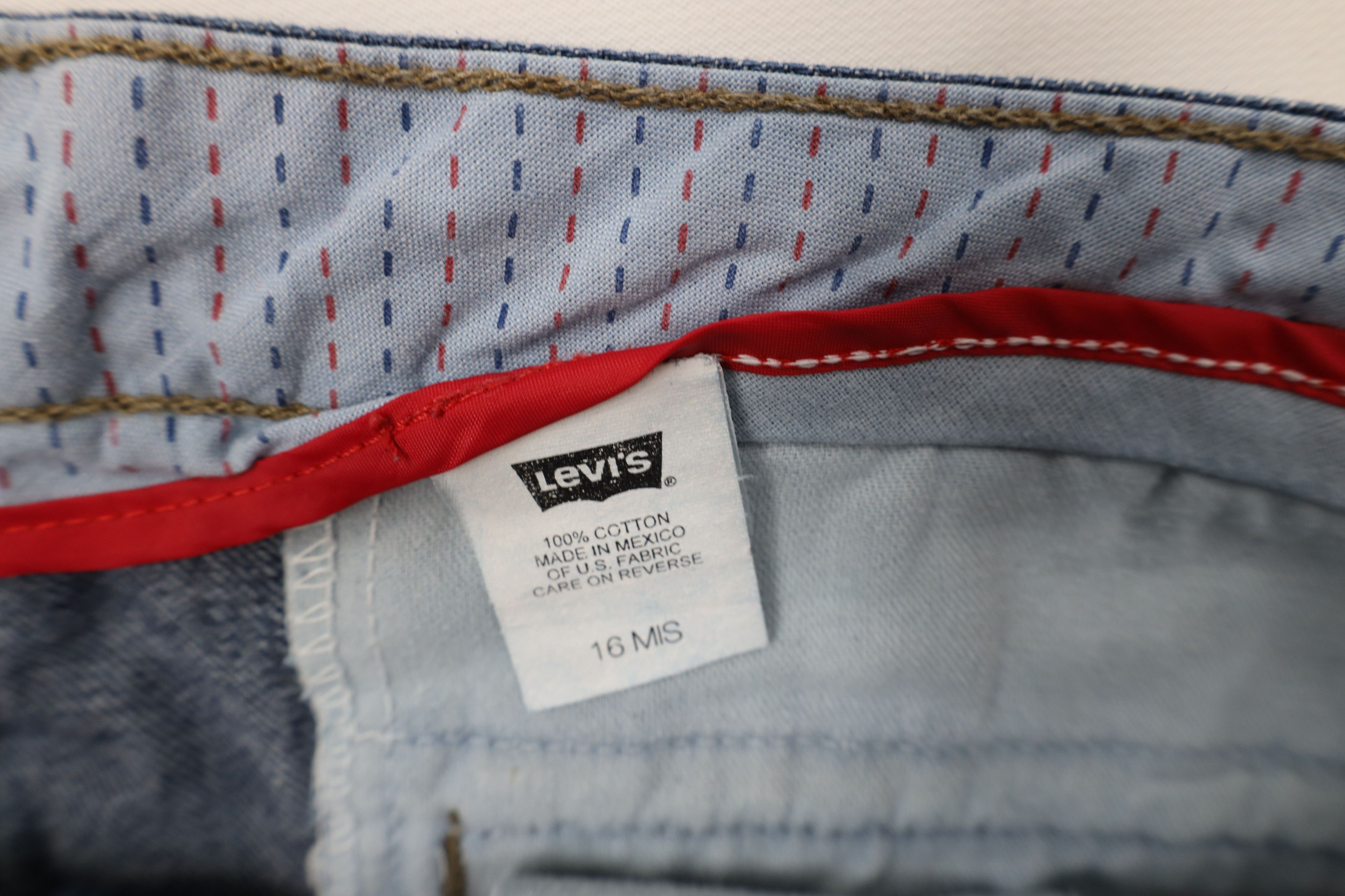 Levi's Vintage Y2K 2002 Levis Baggy Relaxed Denim Cargo Shorts Size 38" / US 16 / IT 52 - 7 Thumbnail