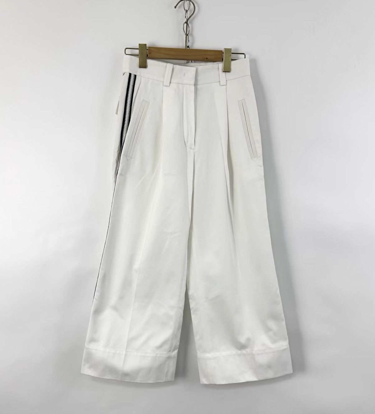 Moncler Moncler White Side Stripe Pants K12 Size 27" / US 4 / IT 40 - 1 Thumbnail