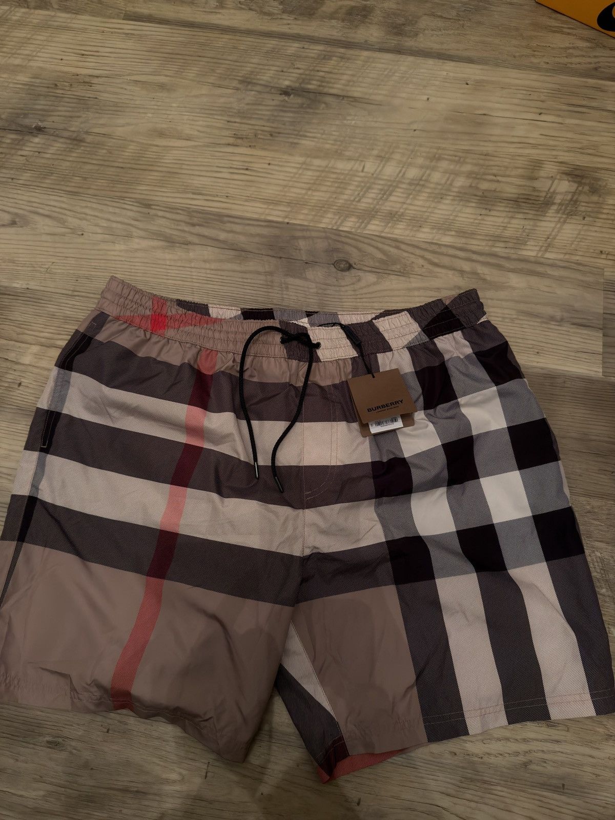 Burberry BURBERRY MENS GUILDES CHECK SWIM SHORT SIZE XXL or 38 waist Size US 38 / EU 54 - 2 Thumbnail