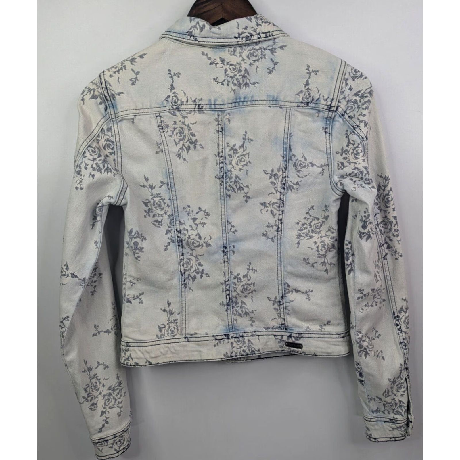 Guess G By Guess Jeans Women's Denim Jean Jacket Small Floral Tie Dye Blue White Jacket Womens Size 28" / US 6 / IT 42 - 3 Thumbnail