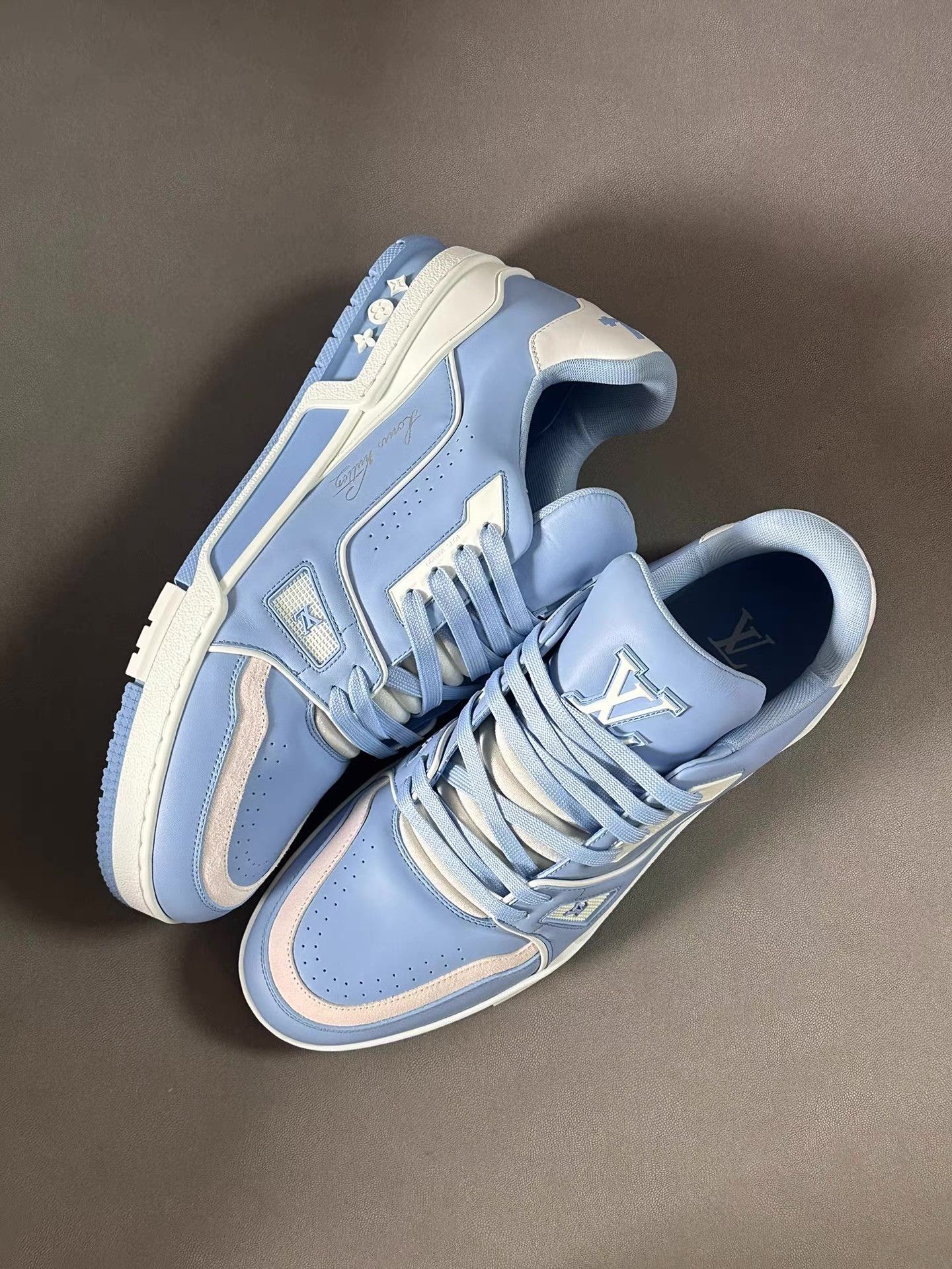 Louis Vuitton Louis Vuitton Trainer North Carolina Blue Ｑ20 Size US 9 / EU 42 - 7 Thumbnail