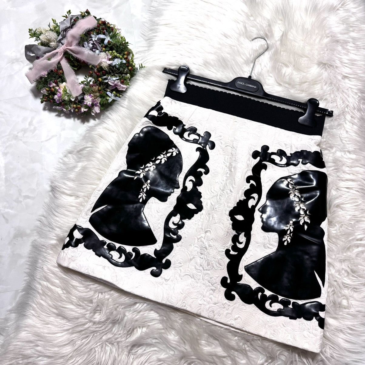 Dolce & Gabbana Dolce & Gabbana mirror design flower flare skirt, size 42 Size 28" / US 6 / IT 42 - 5 Thumbnail