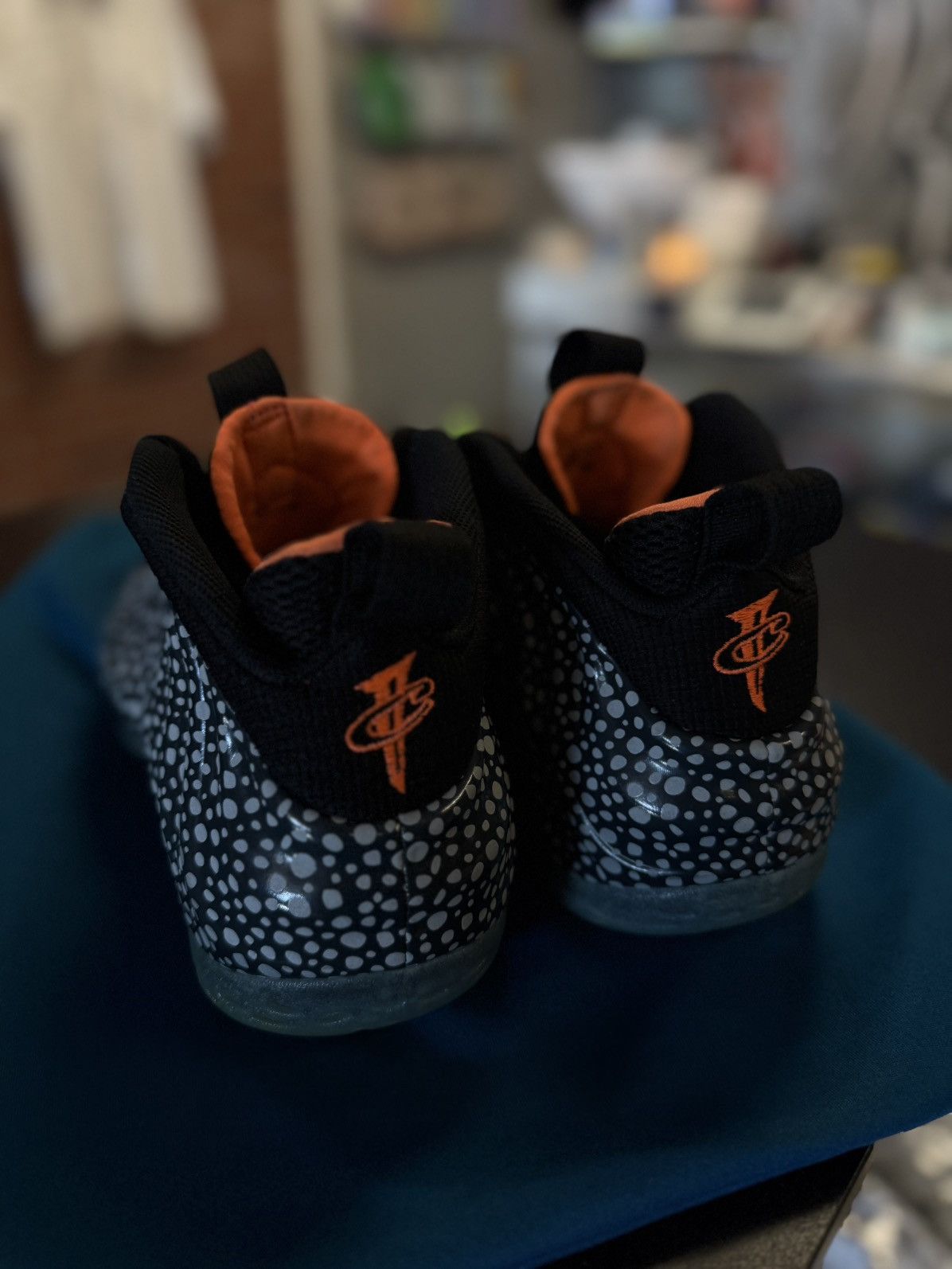 Nike Nike Foamposite Safari (2013) RARE Size 10 🧼 Size US 10 / EU 43 - 11 Thumbnail