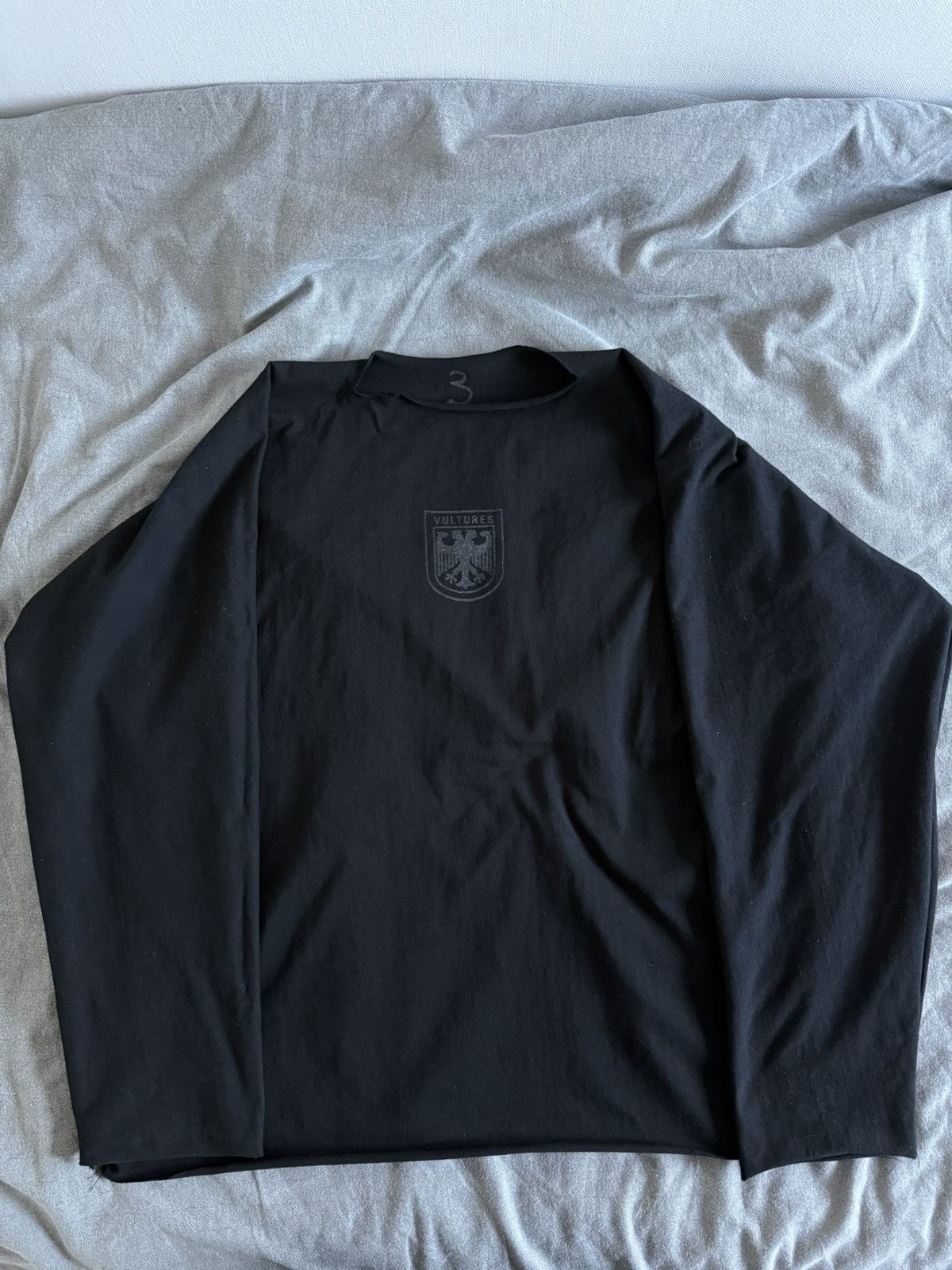 Yeezy Yeezy Vultures Long Sleeve Size US L / EU 52-54 / 3 - 1 Thumbnail