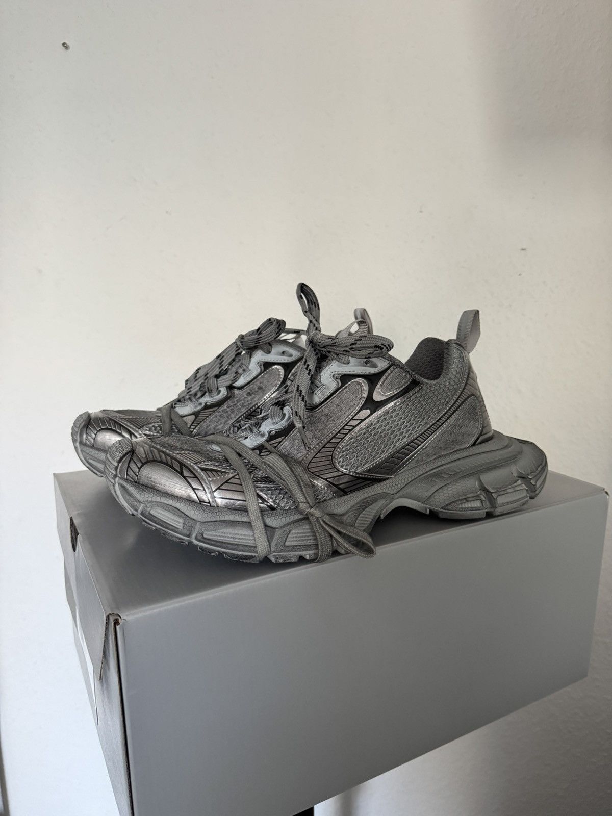 Balenciaga Balenciaga 3XL sneaker Grey Silver 45 Size US 11 / EU 44 - 1 Thumbnail