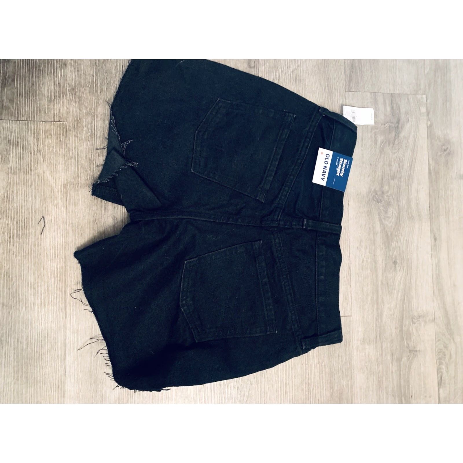 Old Navy Old Navy Women’s Slouchy Straight High-Rise Denim Cut Off Jean Shorts Size 0 Size 25" / US 0 / IT 36 - 5 Thumbnail