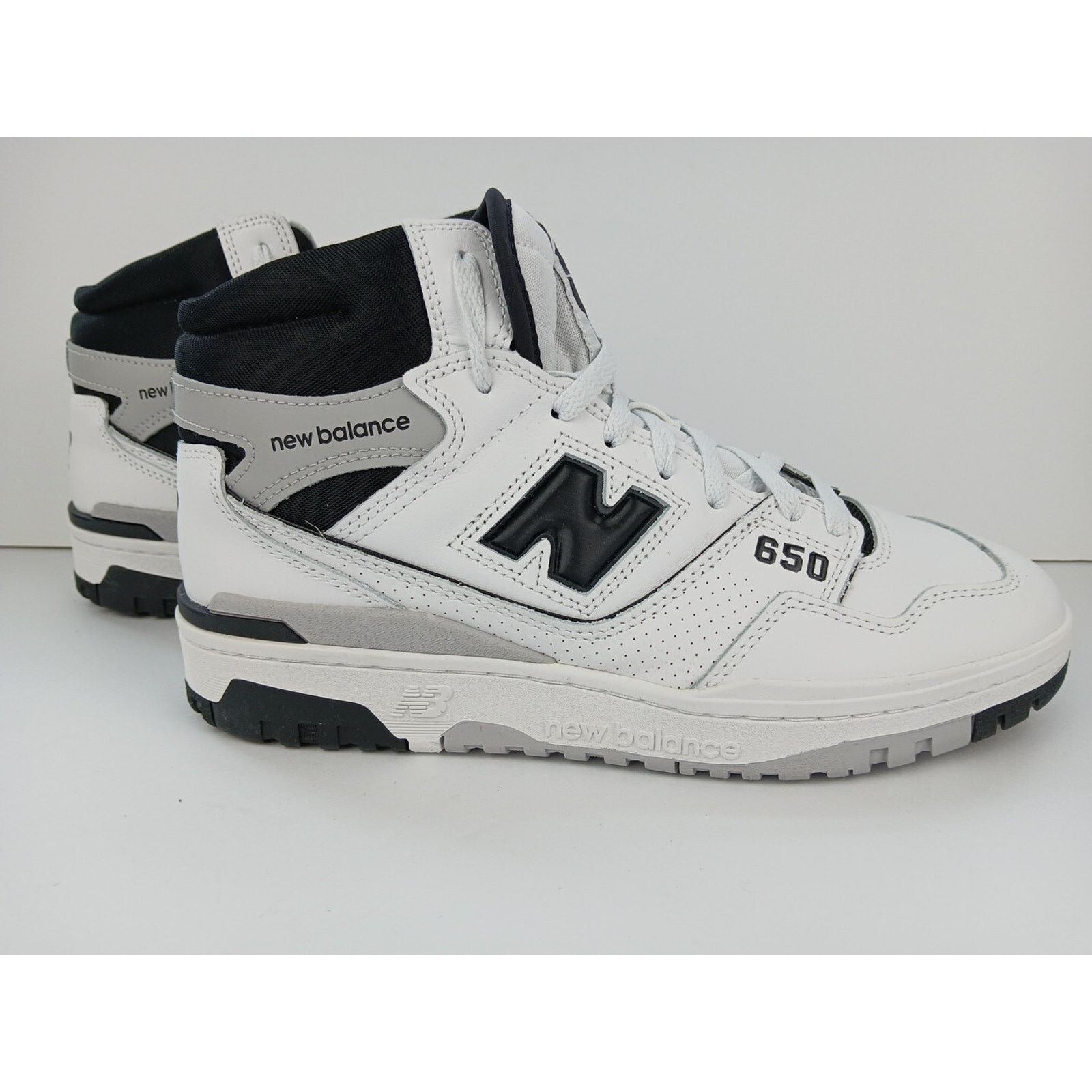 New Balance New Balance 650R Lifestyle White / BLK Shoes Men's Sz 11 Size US 11 / EU 44 - 4 Thumbnail