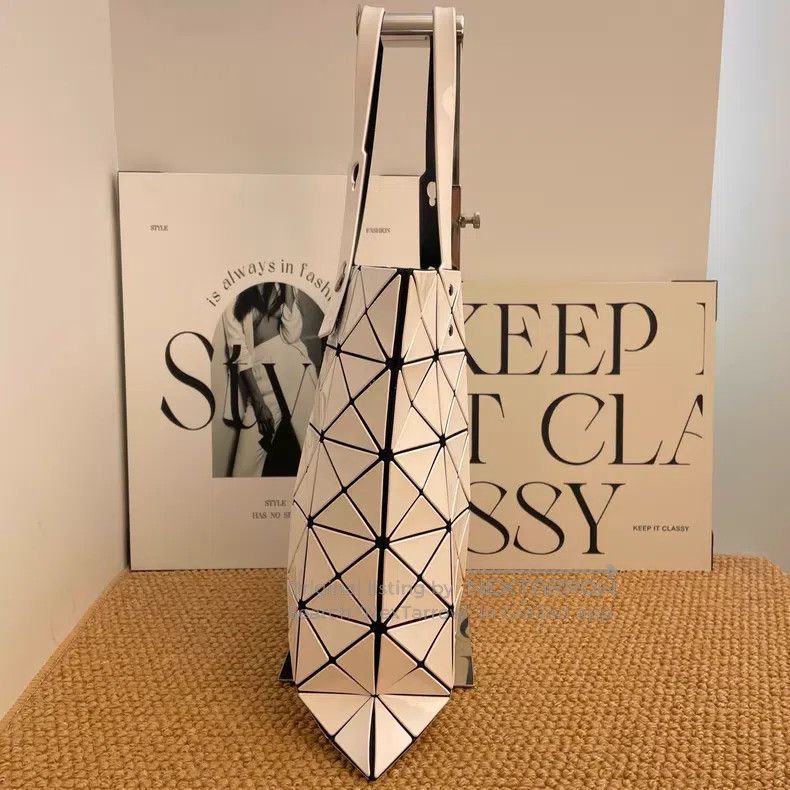 Issey Miyake Issey Miyake White Handbag Size ONE SIZE - 4 Thumbnail