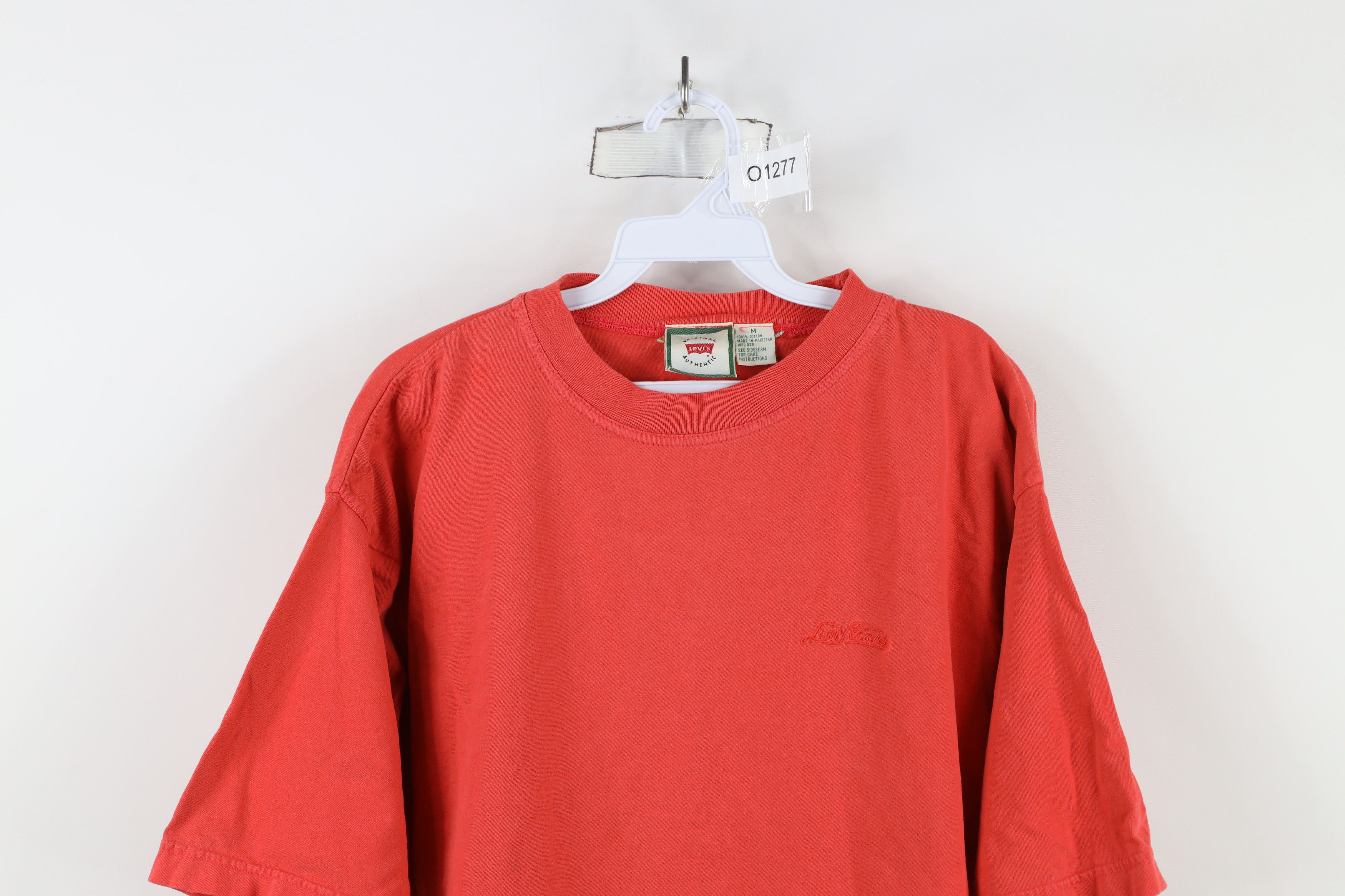 Levi's × Vintage Vintage 90s Levis Spell Out Script T-Shirt Coral Pink Cotton Size US M / EU 48-50 / 2 - 2 Thumbnail