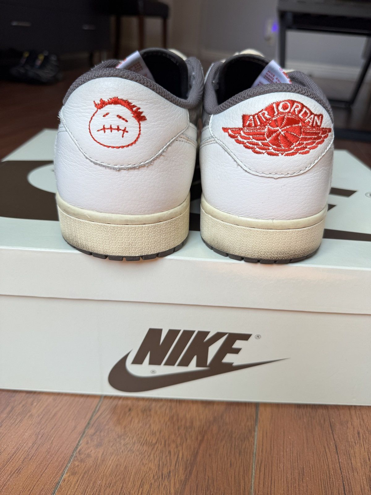Nike Travis Scott x Air Jordan 1 Low “Reverse Mocha” Size US 13 / EU 46 - 4 Thumbnail