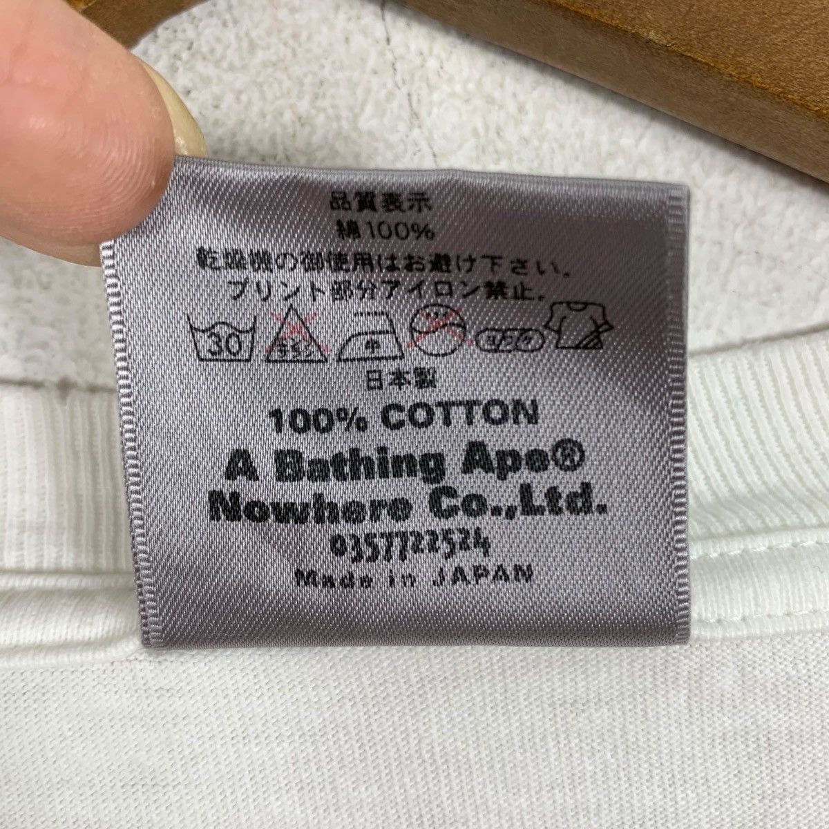 Vintage Vintage 90s A BATHING APE 1st First Camo Ideograph Tshirt Size US L / EU 52-54 / 3 - 6 Thumbnail