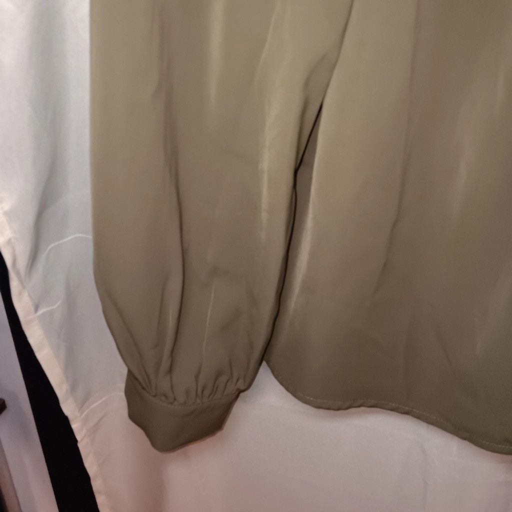 Shein Shien olive green blouse, long sleeve Button front, XL, nwot Size XL / US 12-14 / IT 48-50 - 4 Thumbnail