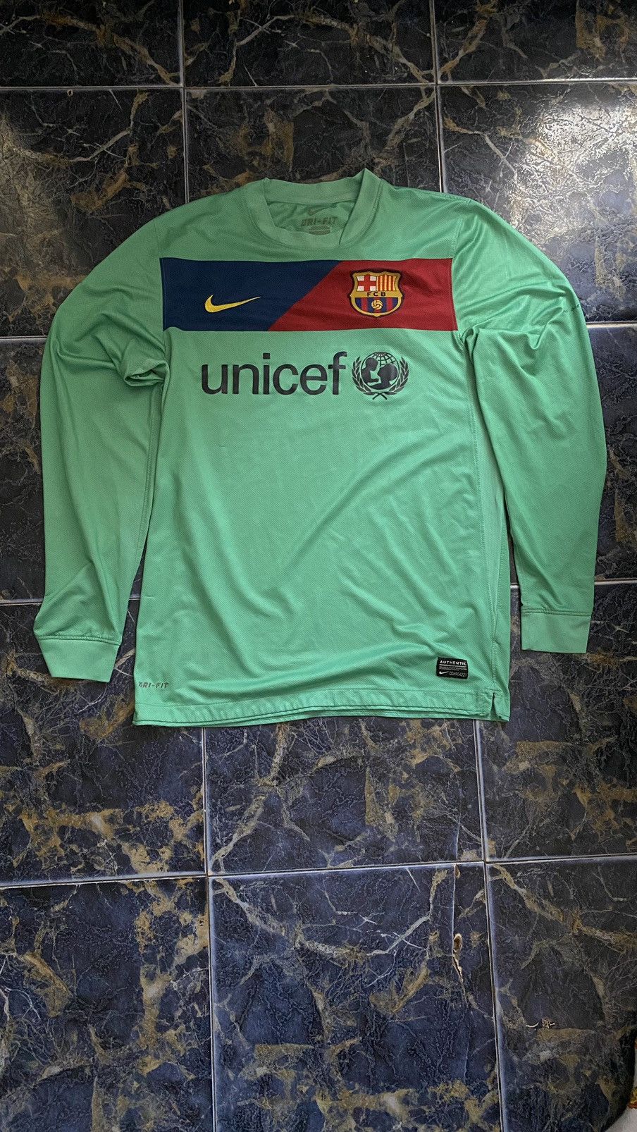 Nike Nike Dri-Fit FC Barcelona Green Long Sleeve Jersey Size US S / EU 44-46 / 1 - 1 Thumbnail