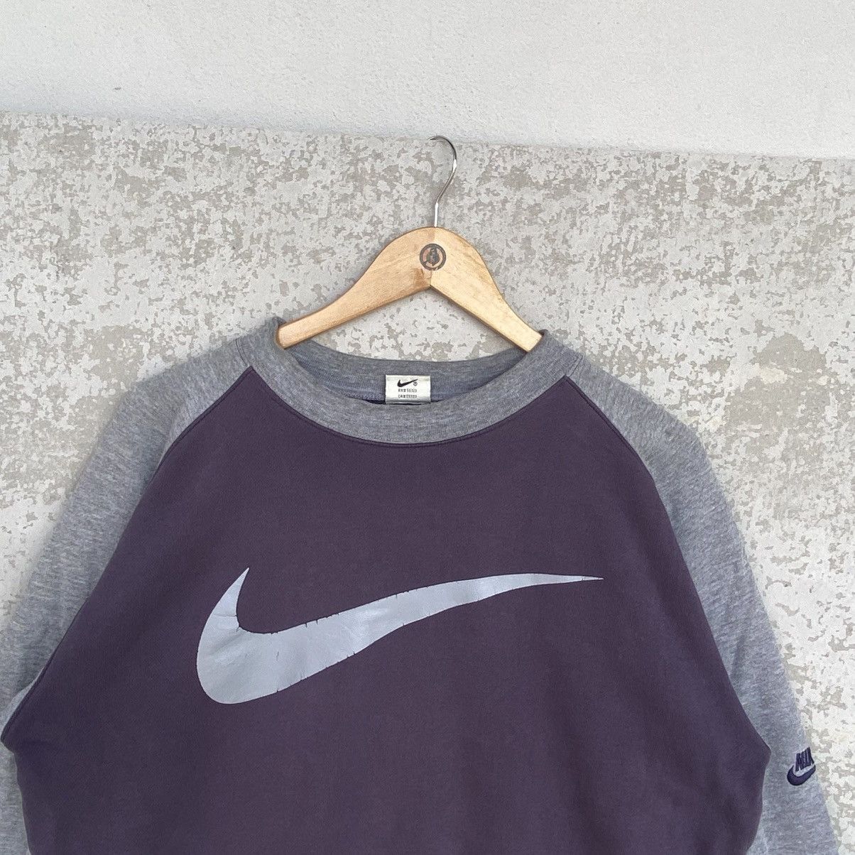 Other Vintage Nike Big Printed Crewneck Sweatshirt Gray Size M Size US M / EU 48-50 / 2 - 4 Thumbnail