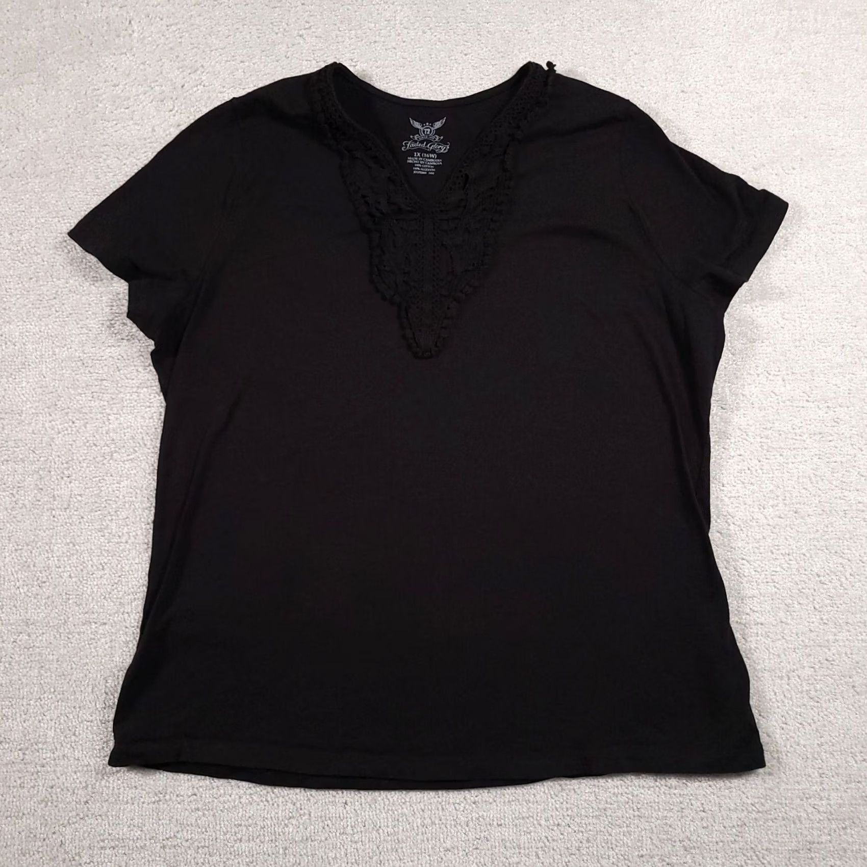 Faded Glory Faded Glory T Shirt Women's 1X 16W Plus Black Short Sleeve V Neck Embroidered Crewneck? Size XL / US 12-14 / IT 48-50 - 2 Thumbnail